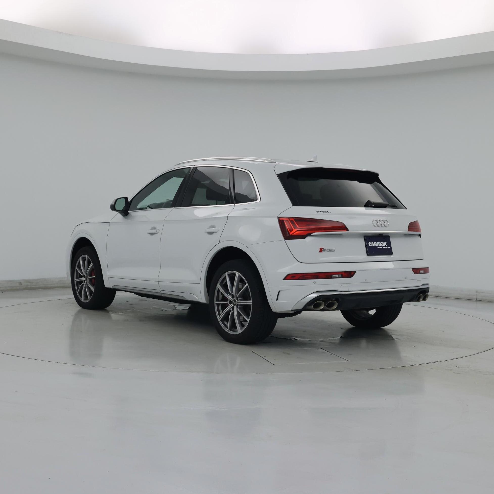 Thumbnail: 2024 Audi SQ5 - 2