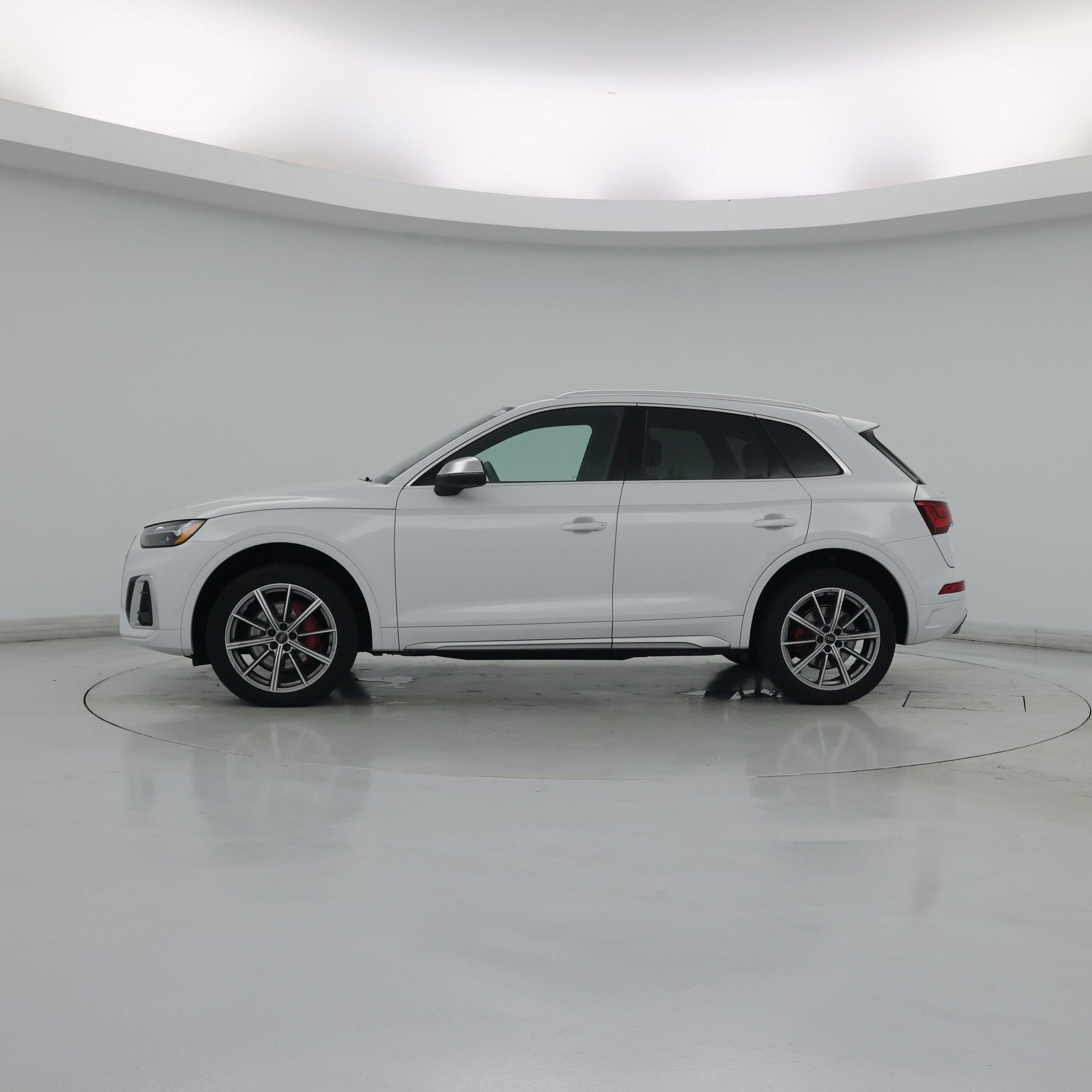 Thumbnail: 2024 Audi SQ5 - 3