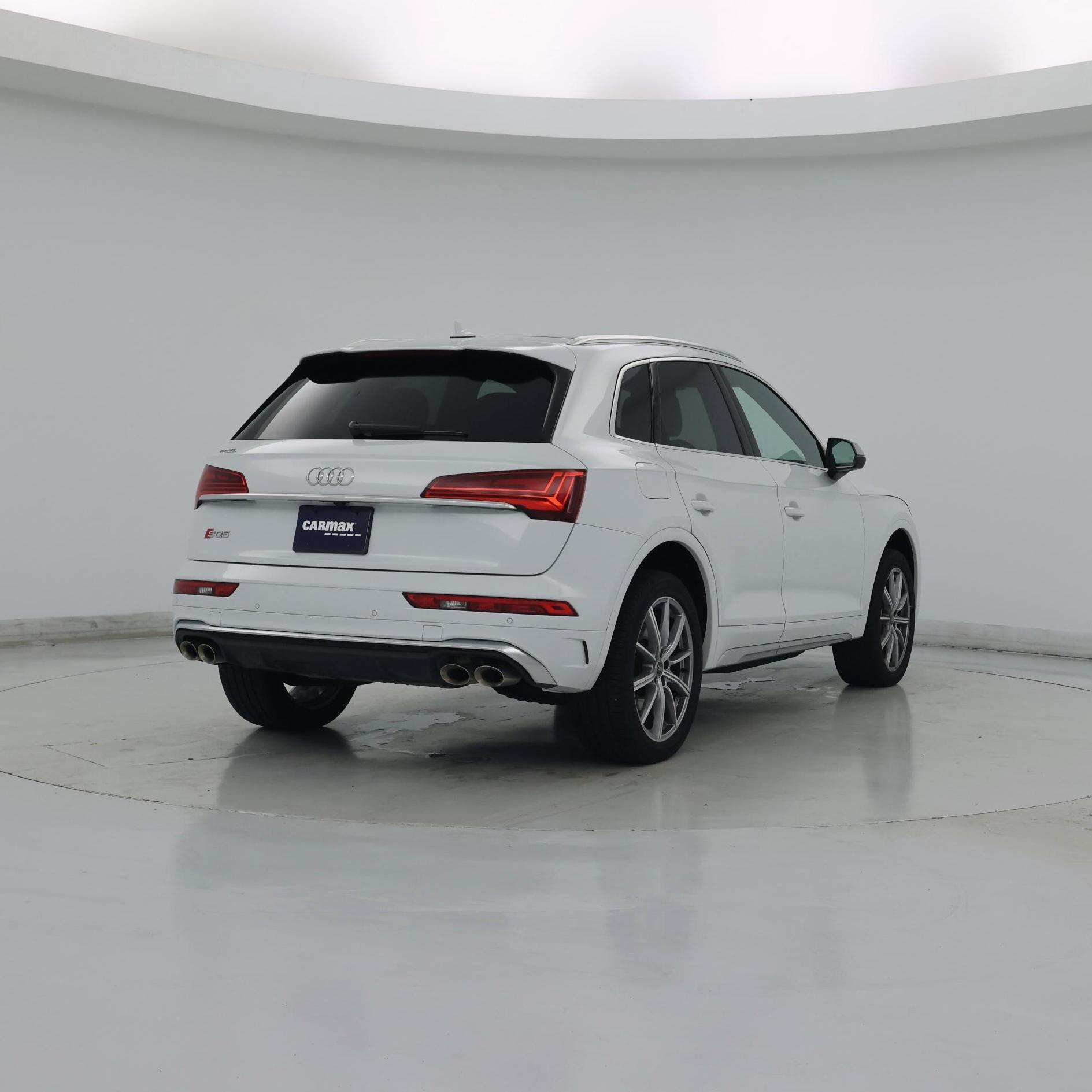 Thumbnail: 2024 Audi SQ5 - 8