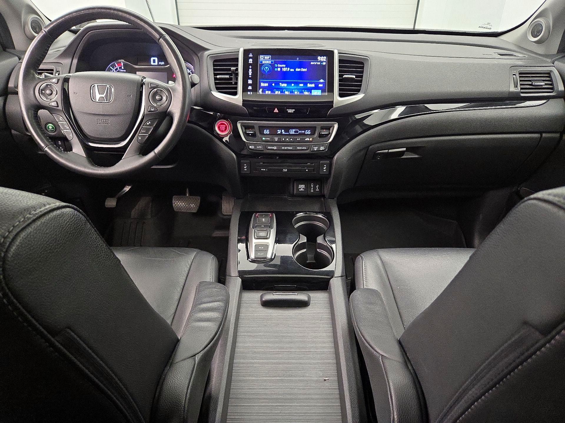 Thumbnail: 2018 Honda Pilot - 9