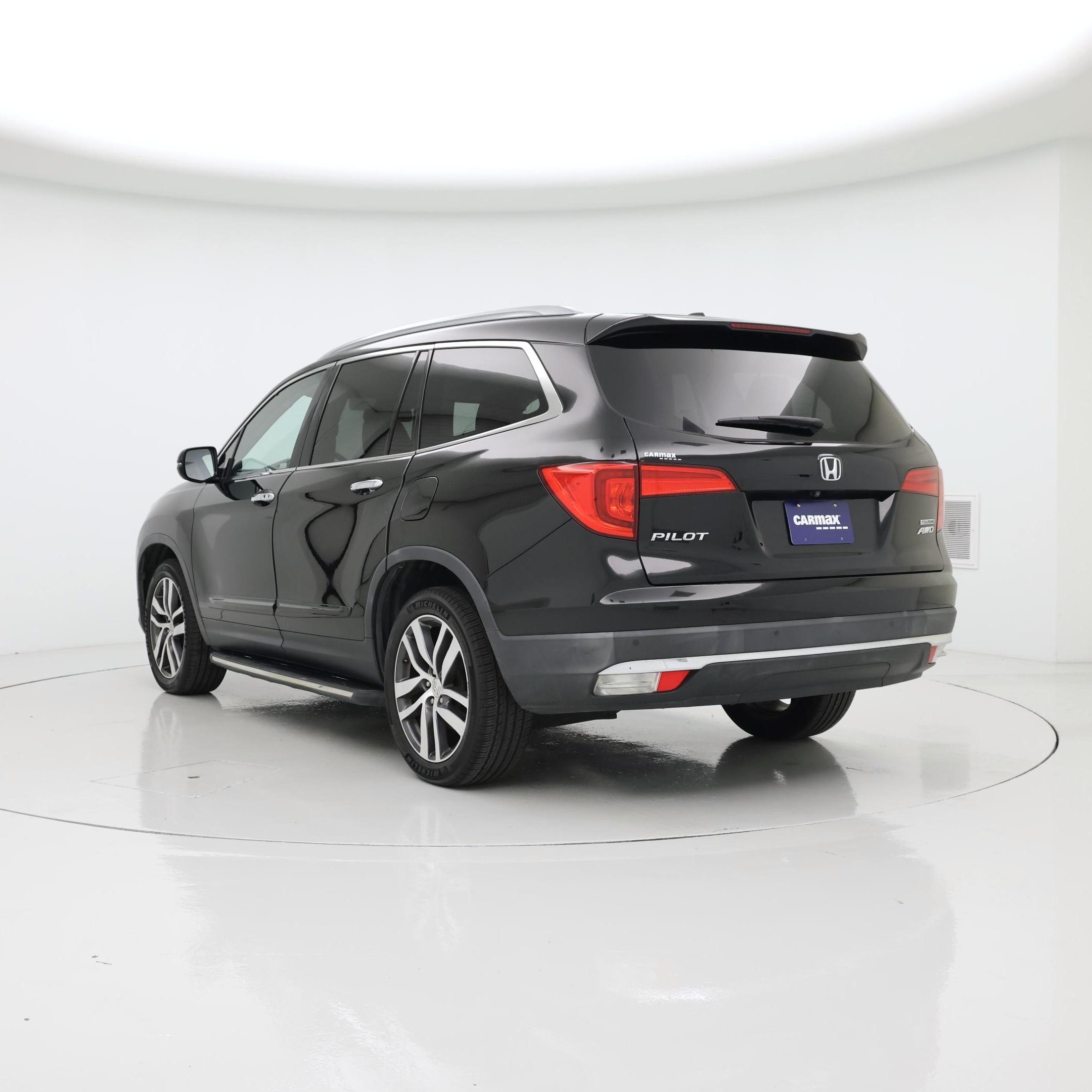 Thumbnail: 2018 Honda Pilot - 2