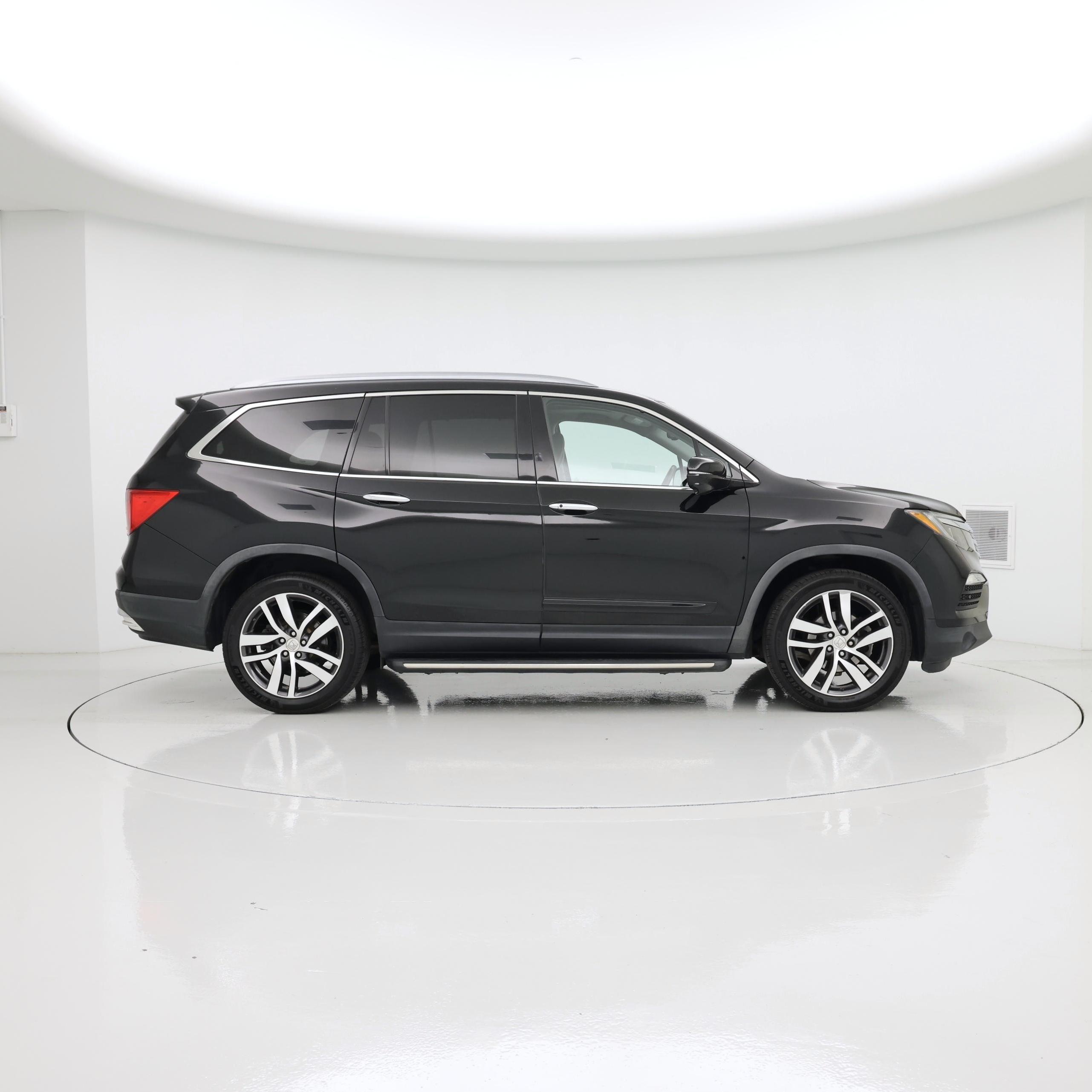 Thumbnail: 2018 Honda Pilot - 7