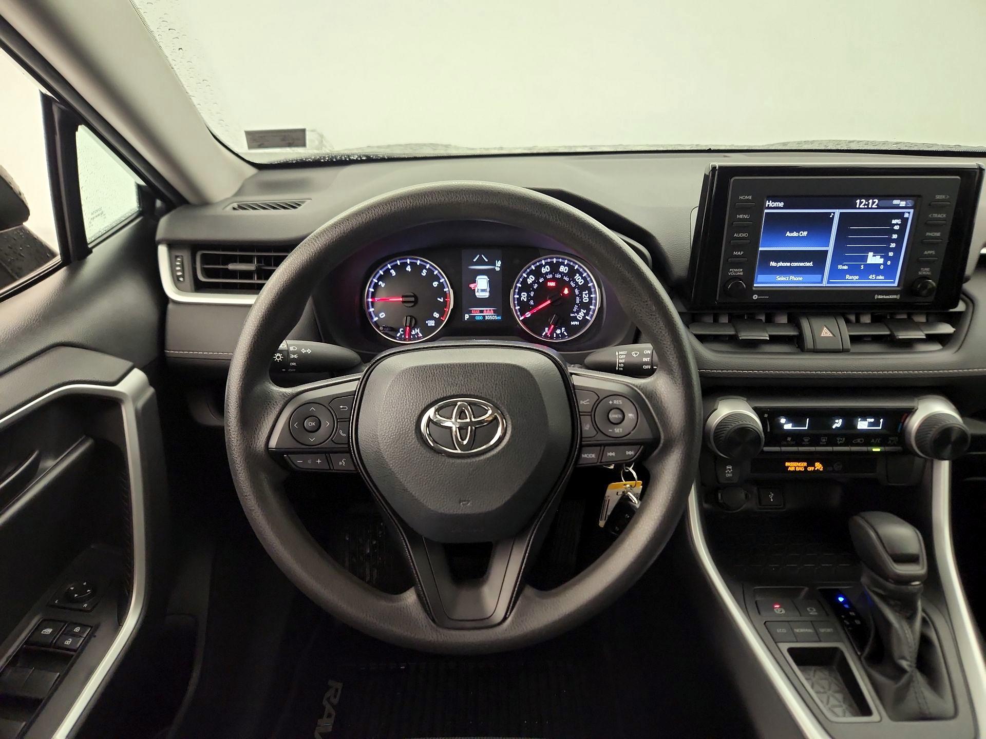 Thumbnail: 2021 Toyota RAV4 - 10
