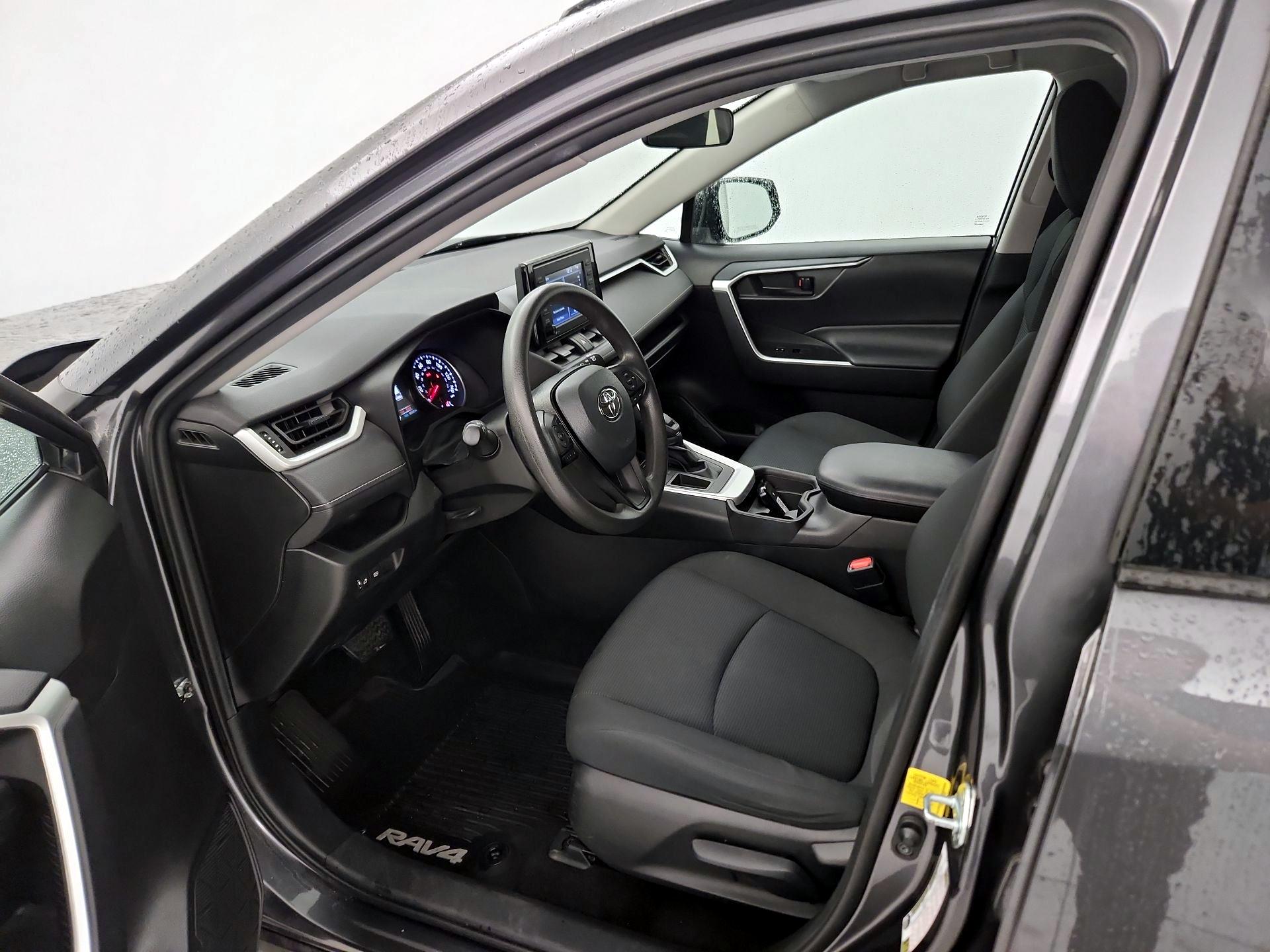 Thumbnail: 2021 Toyota RAV4 - 11