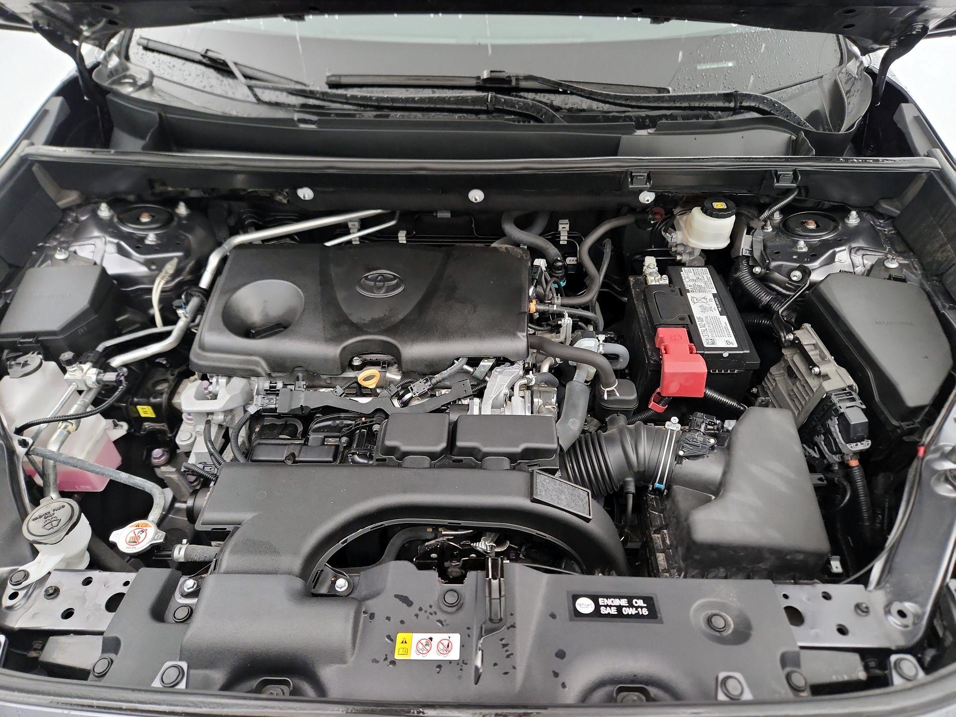 Thumbnail: 2021 Toyota RAV4 - 20