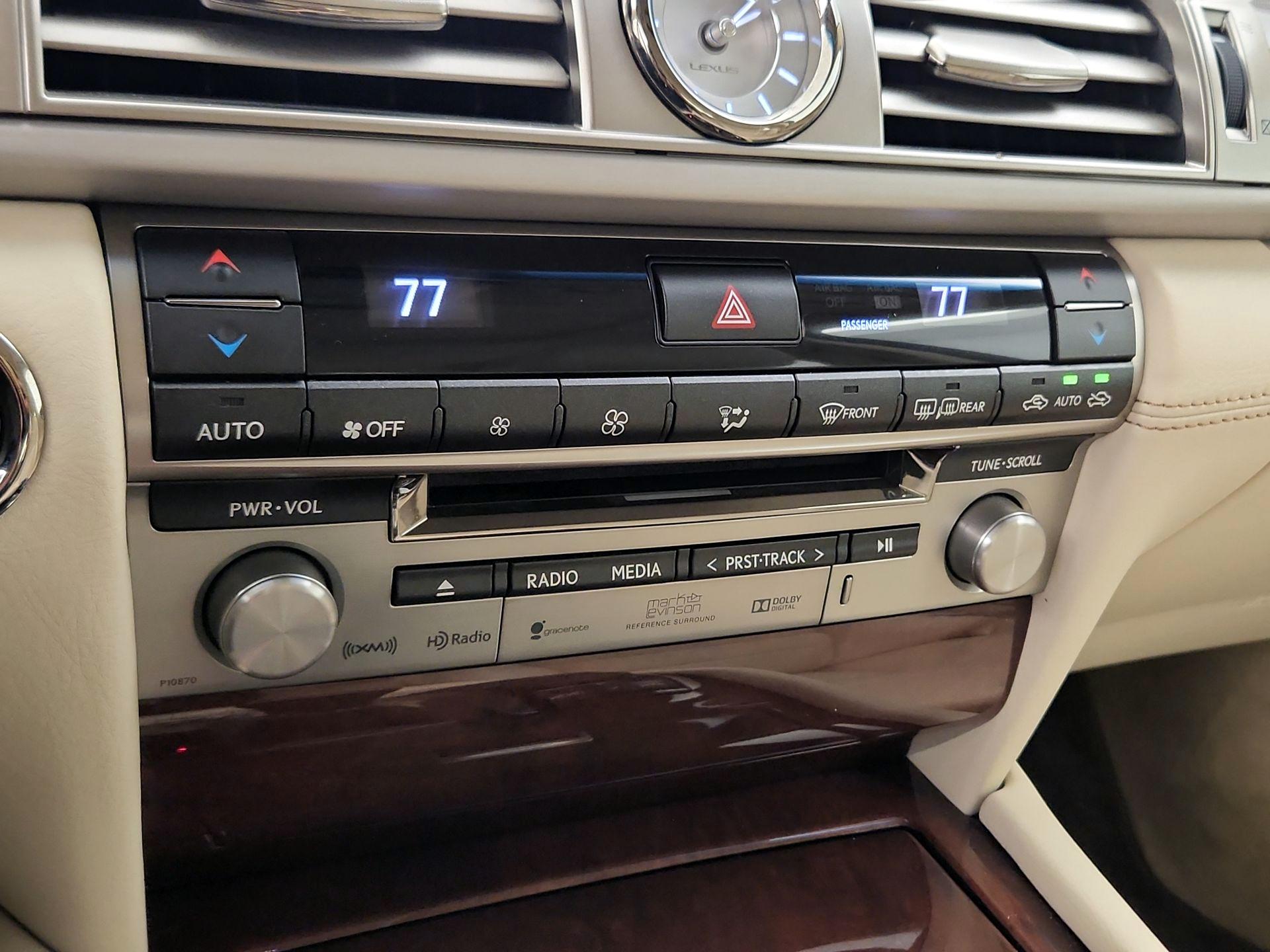 Thumbnail: 2015 Lexus LS - 17