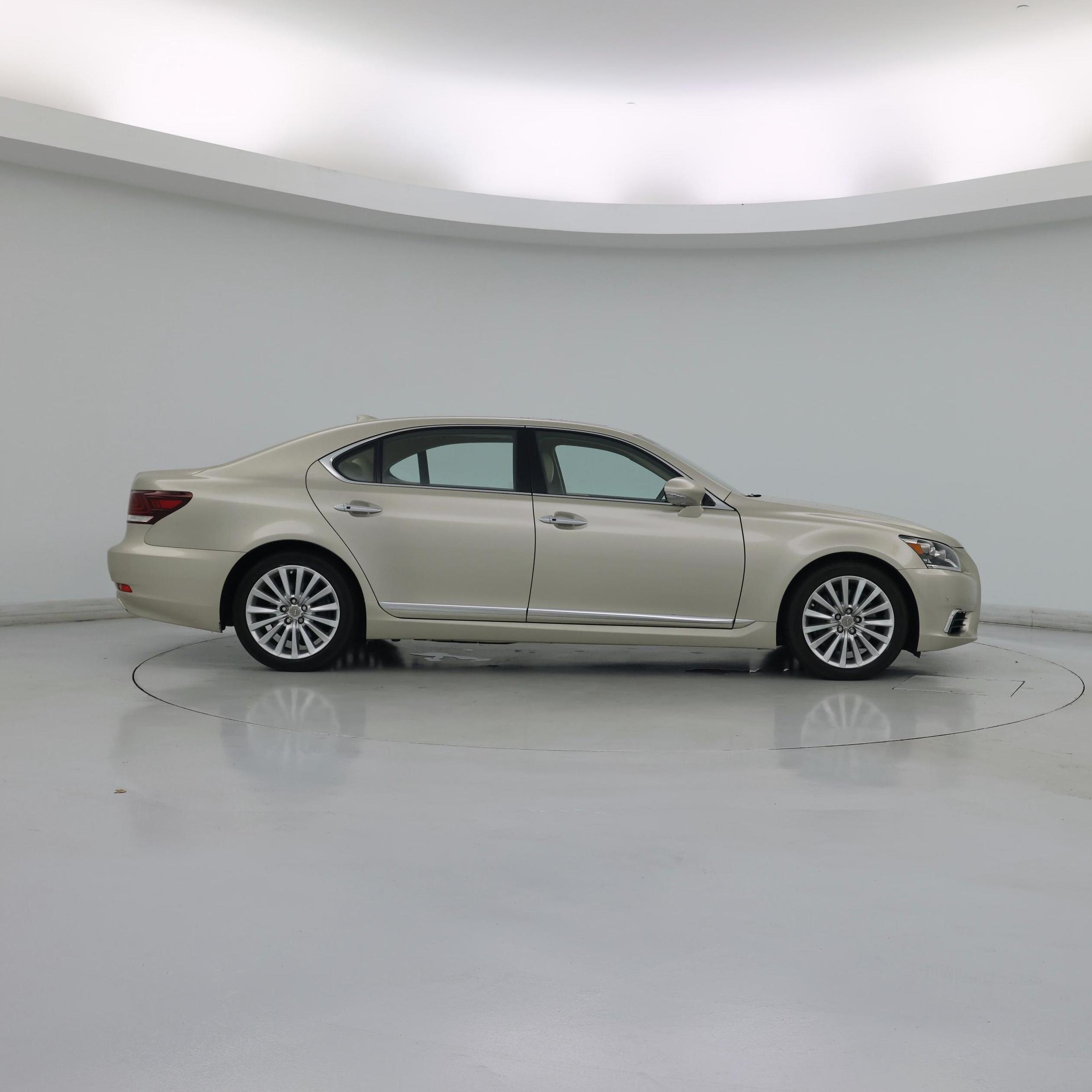 Thumbnail: 2015 Lexus LS - 7