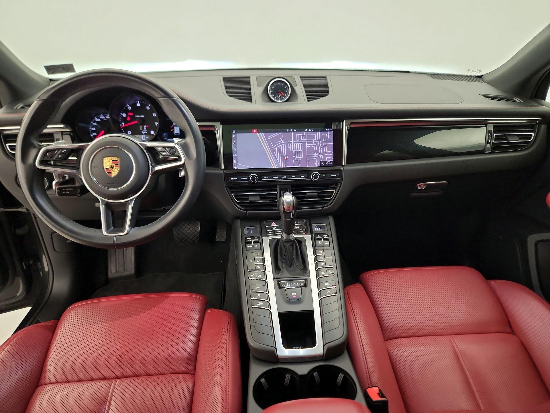 Thumbnail: 2021 Porsche Macan - 9