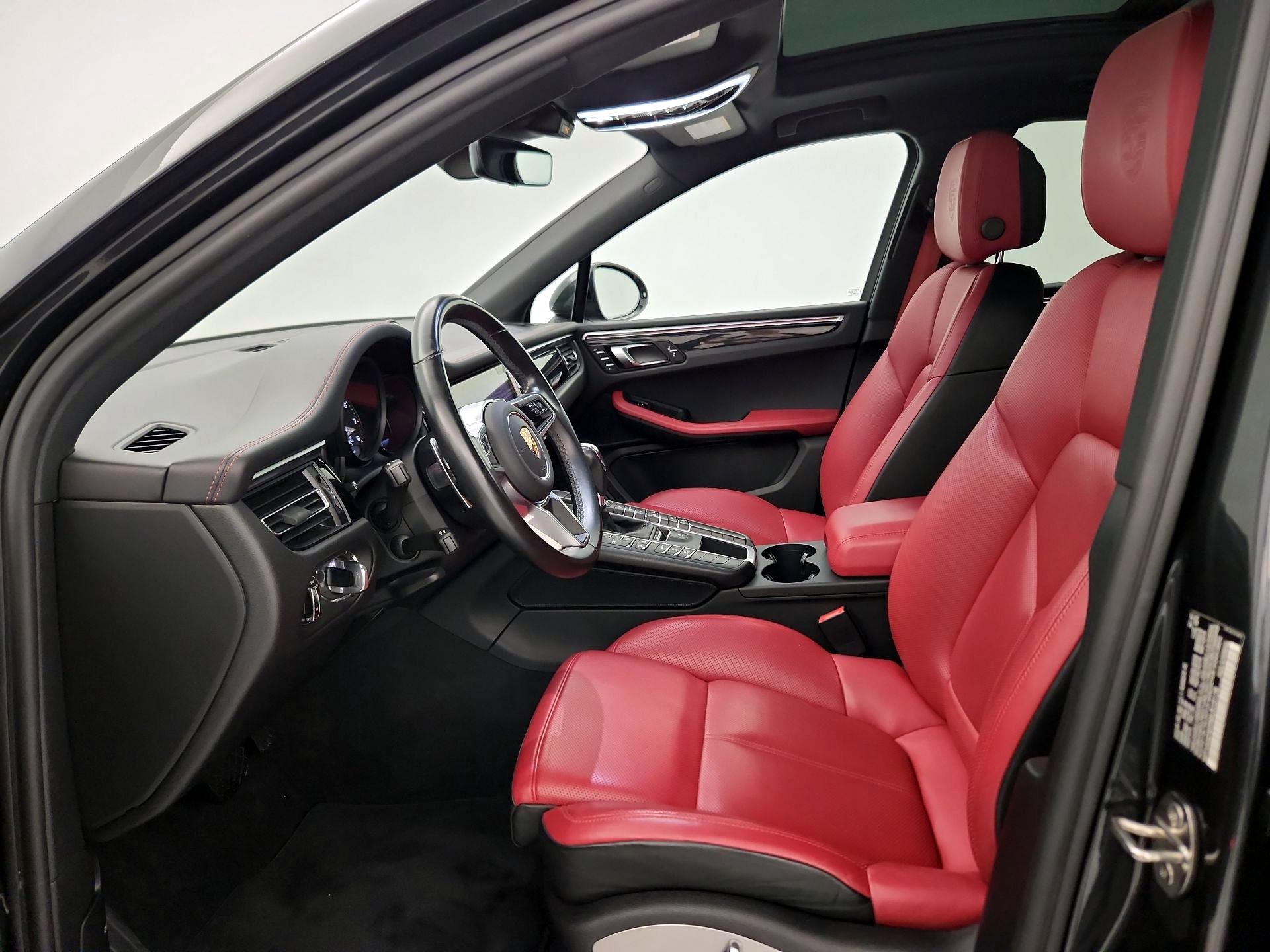 Thumbnail: 2021 Porsche Macan - 11
