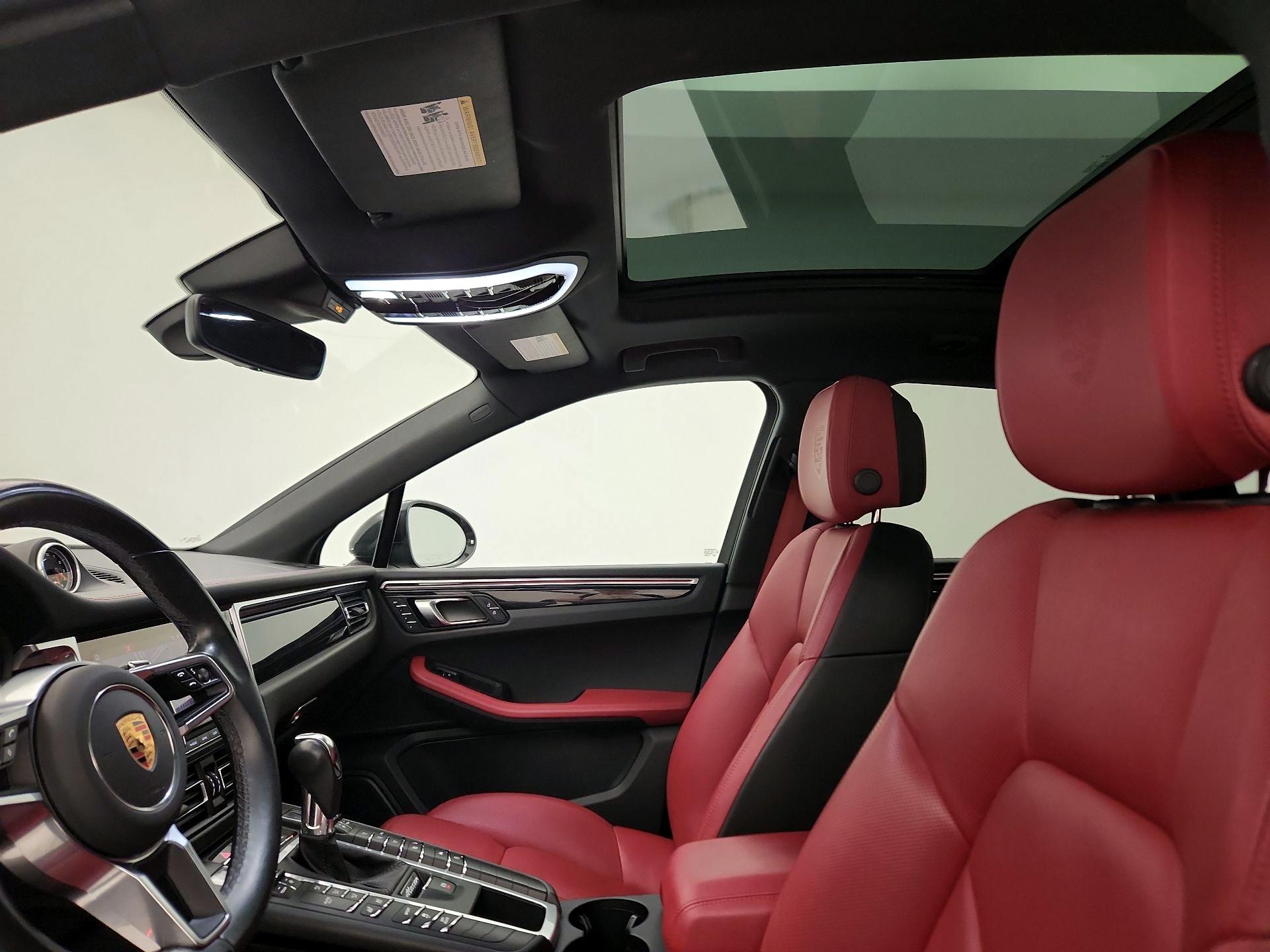 Thumbnail: 2021 Porsche Macan - 20
