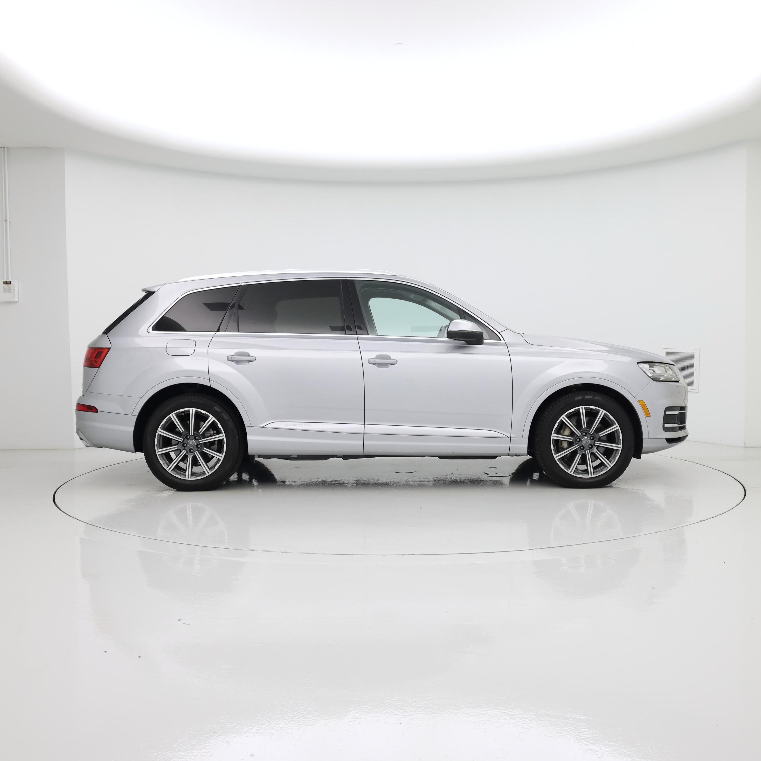 Thumbnail: 2017 Audi Q7 - 7