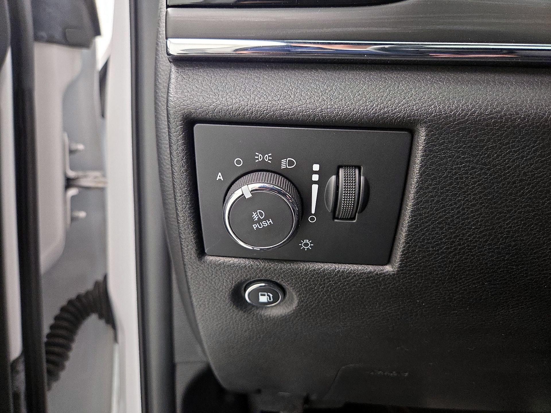Thumbnail: 2021 Jeep Grand Cherokee - 13