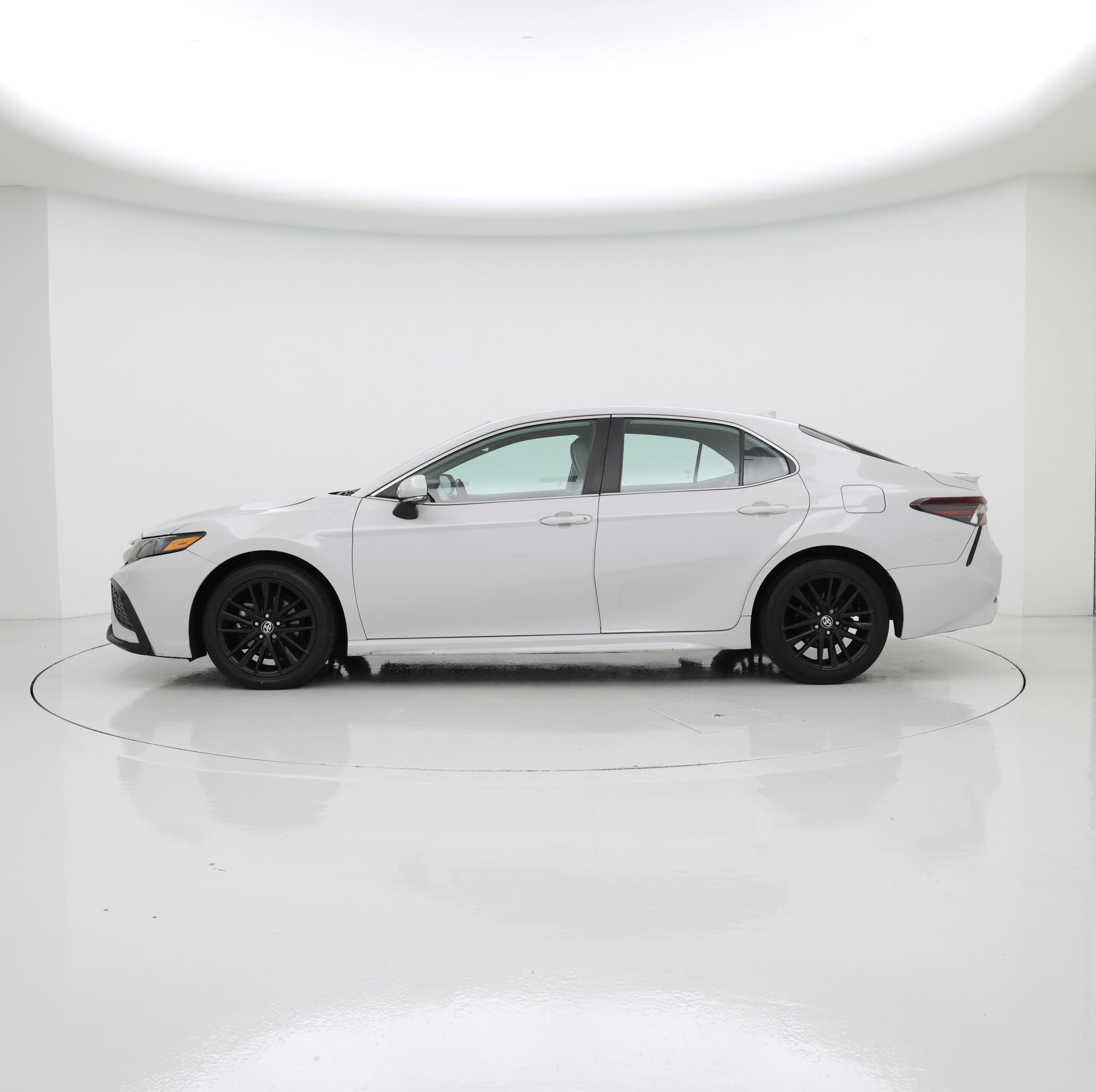 Thumbnail: 2024 Toyota Camry - 3