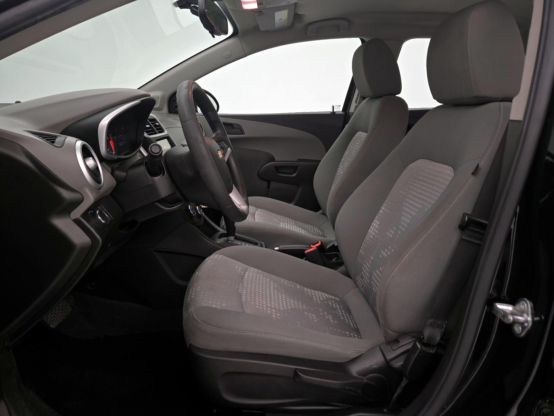 Thumbnail: 2018 Chevrolet Sonic - 11