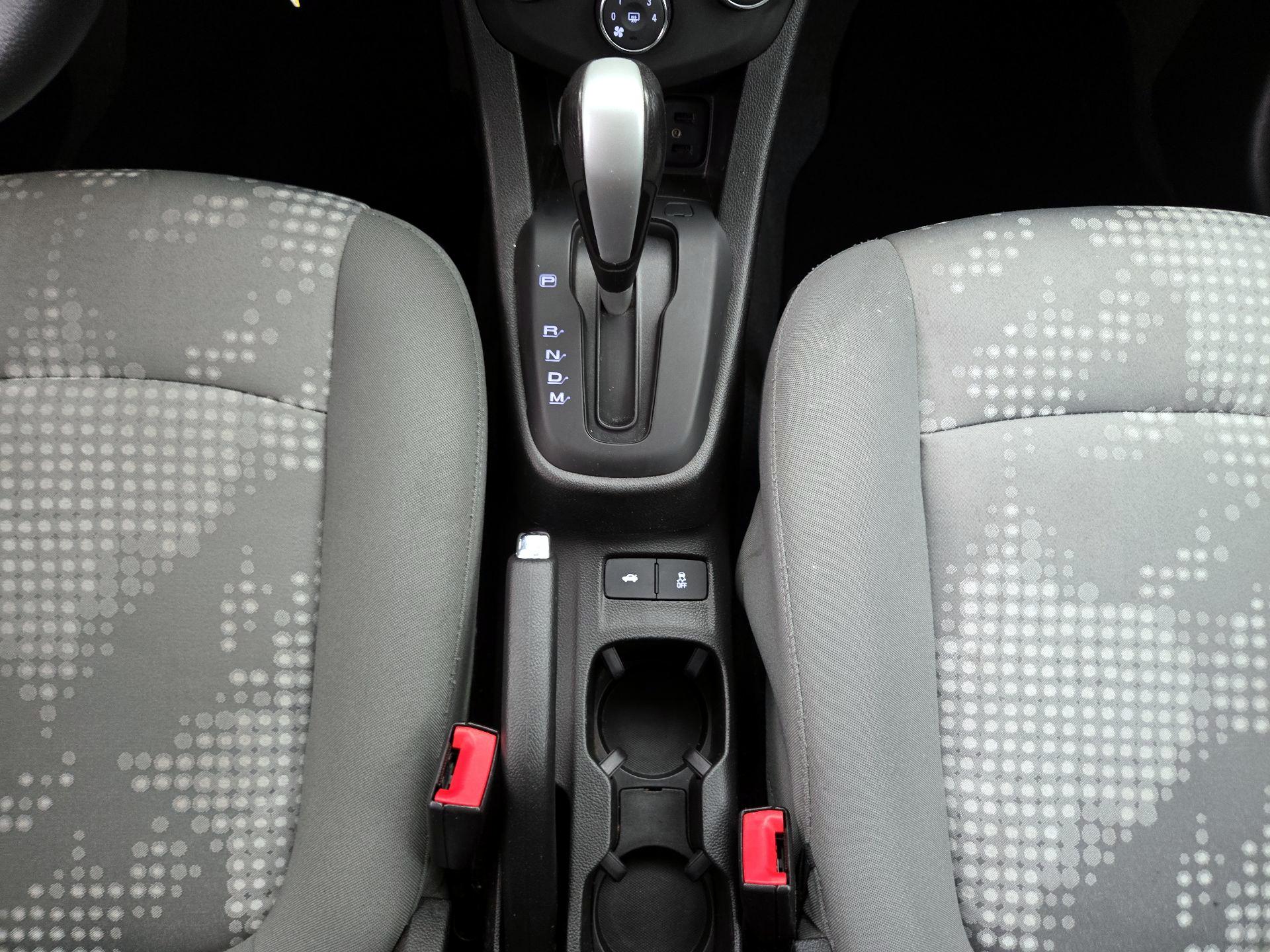 Thumbnail: 2018 Chevrolet Sonic - 17