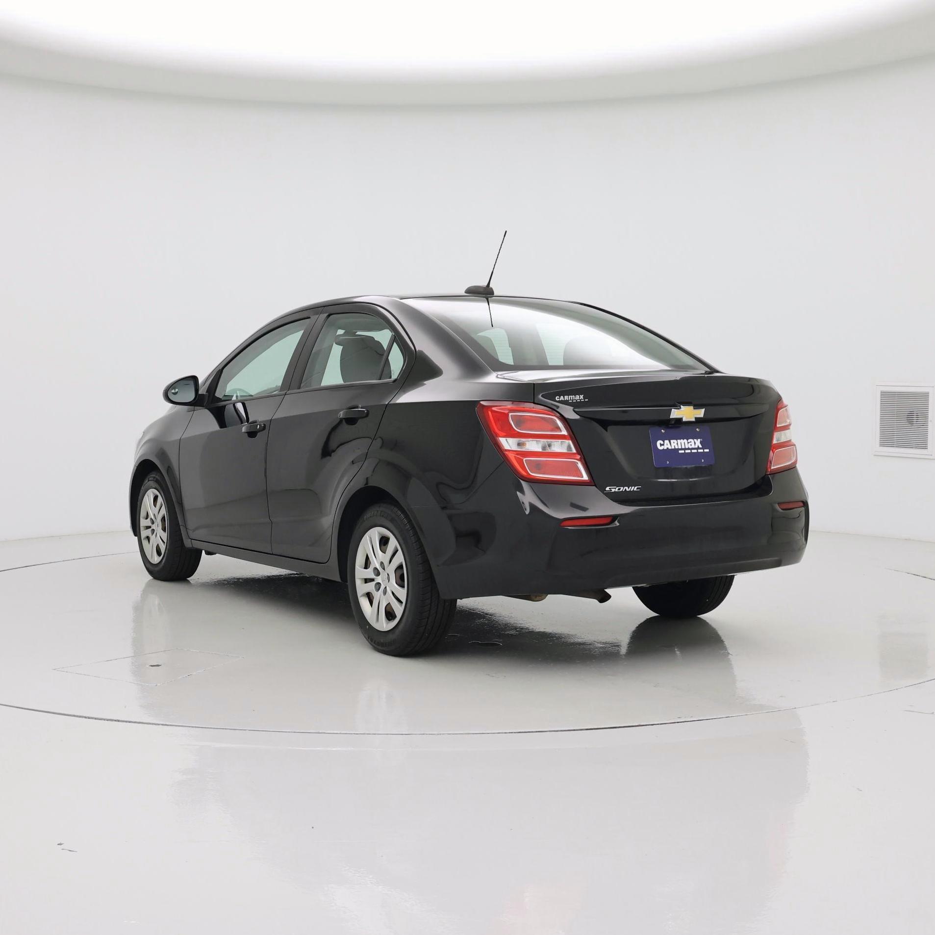 Thumbnail: 2018 Chevrolet Sonic - 2