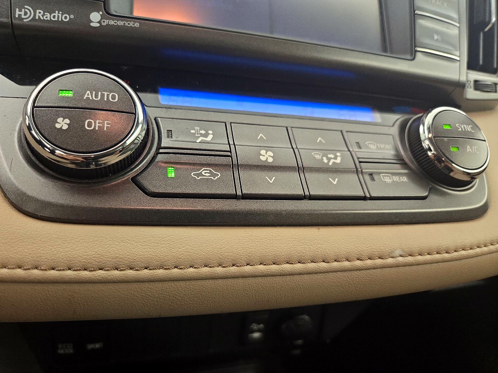 Thumbnail: 2015 Toyota RAV4 - 16