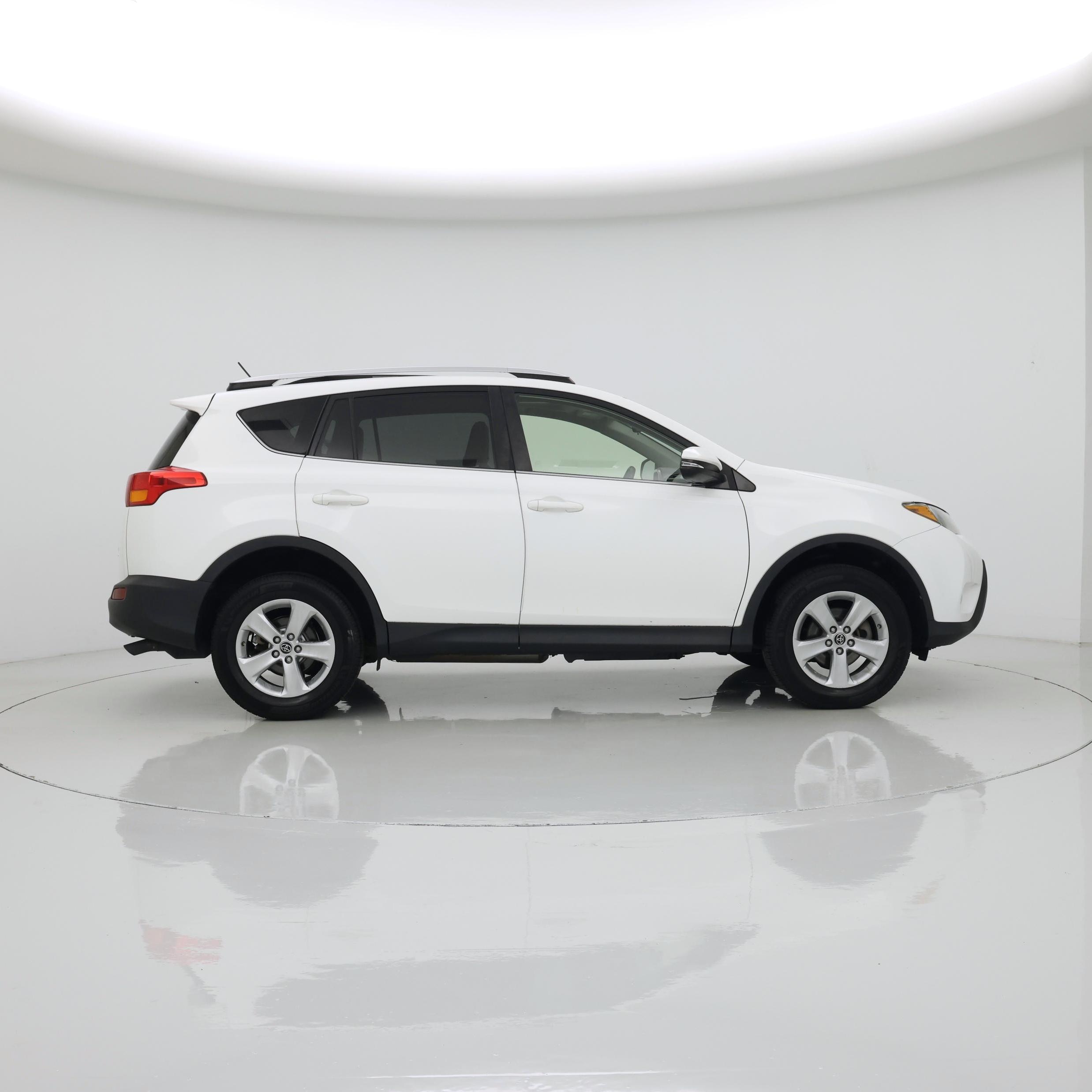 Thumbnail: 2015 Toyota RAV4 - 7