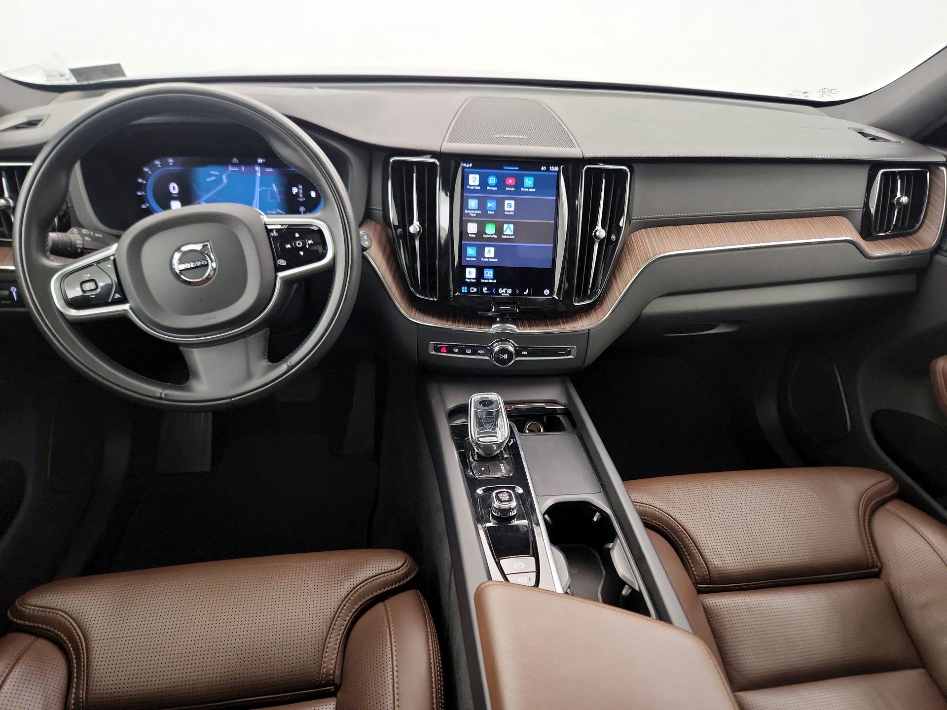Thumbnail: 2022 Volvo XC60 - 9