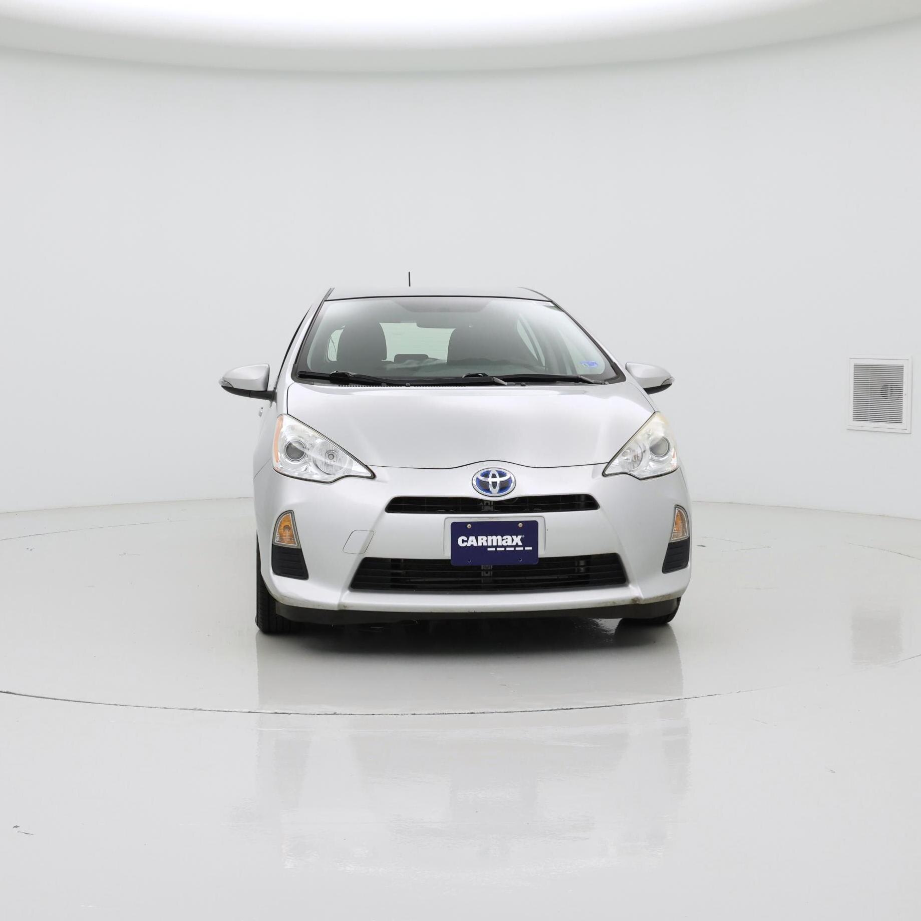 Thumbnail: 2014 Toyota Prius c - 5