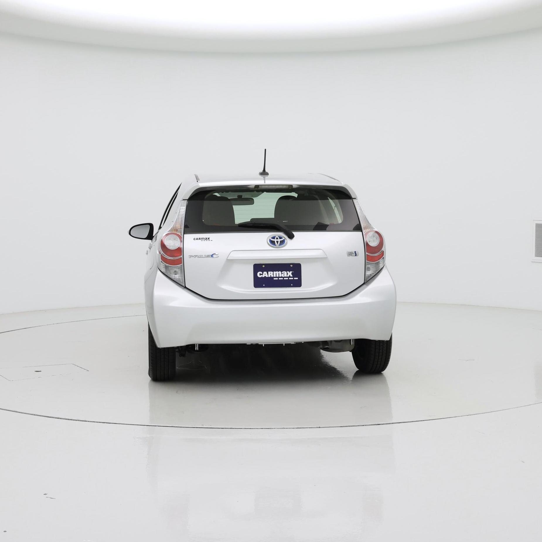 Thumbnail: 2014 Toyota Prius c - 6