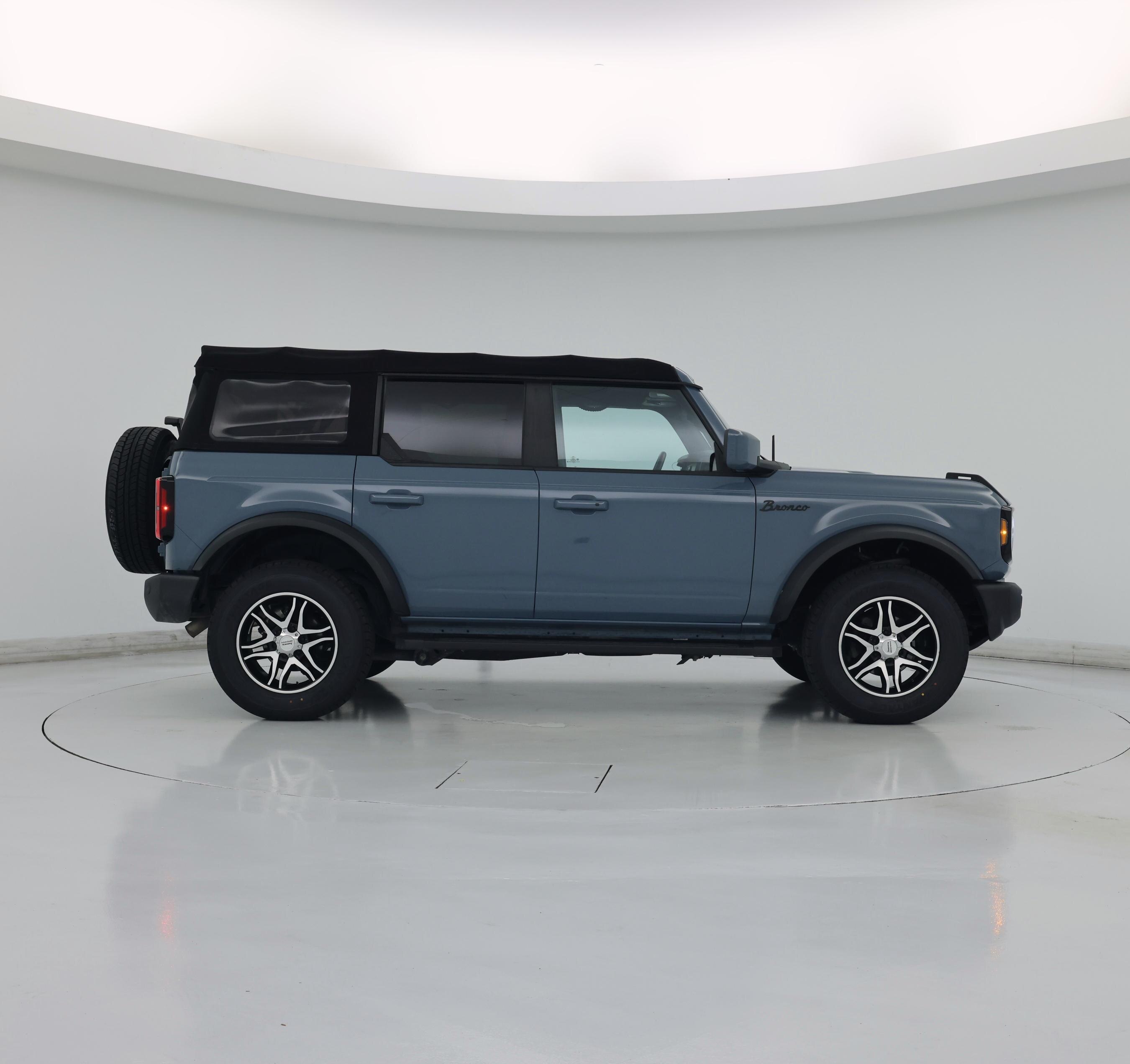 Thumbnail: 2022 Ford Bronco - 7