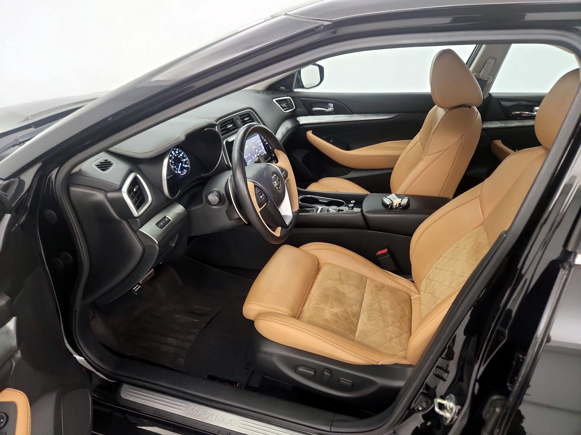Thumbnail: 2017 Nissan Maxima - 11