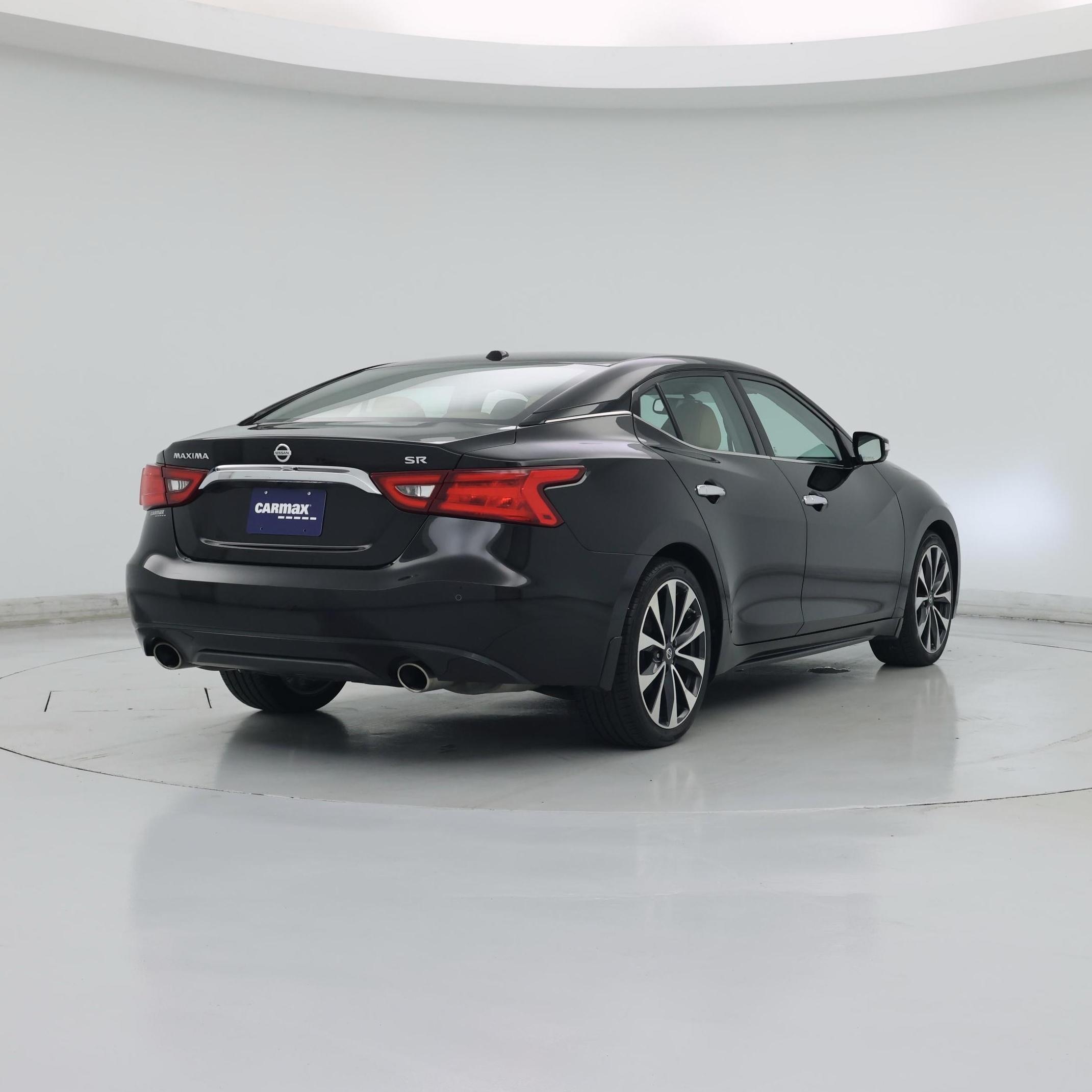 Thumbnail: 2017 Nissan Maxima - 8