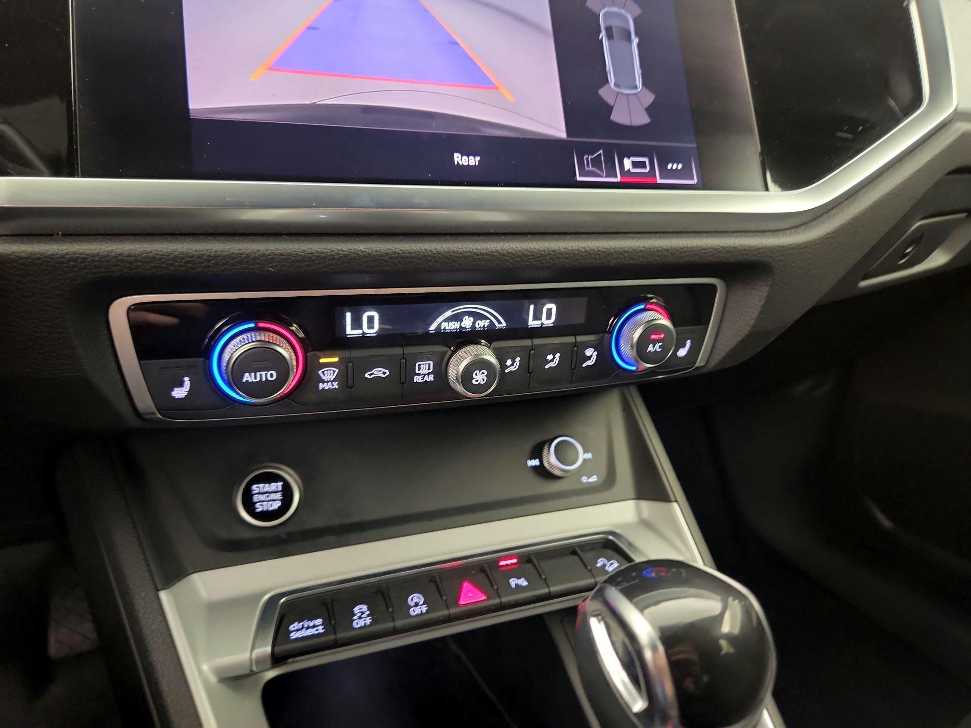 Thumbnail: 2021 Audi Q3 - 14