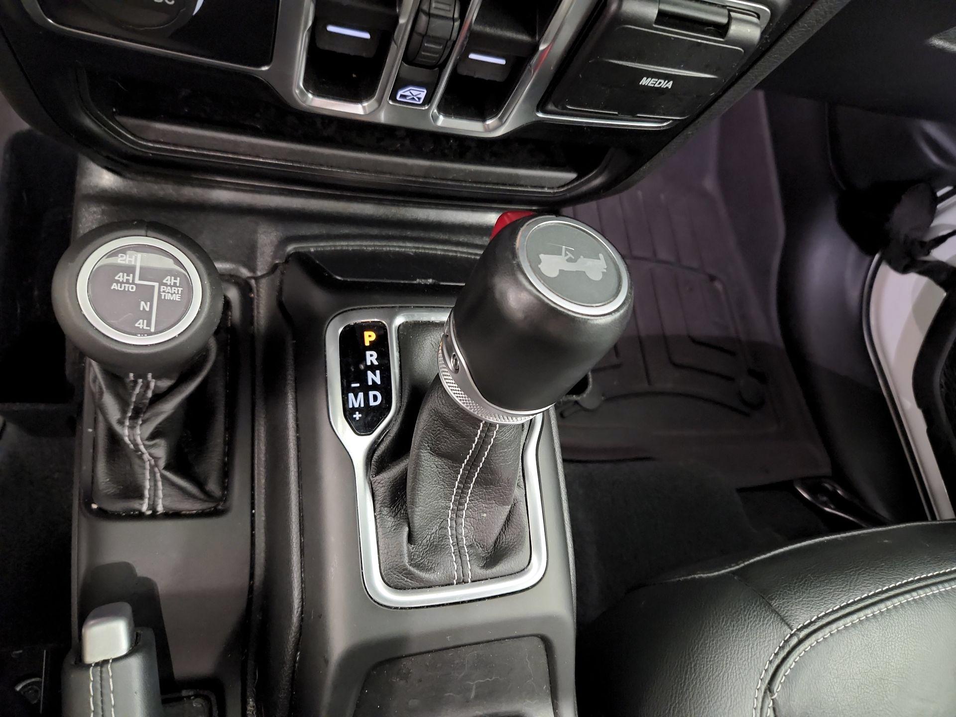 Thumbnail: 2022 Jeep Wrangler - 18