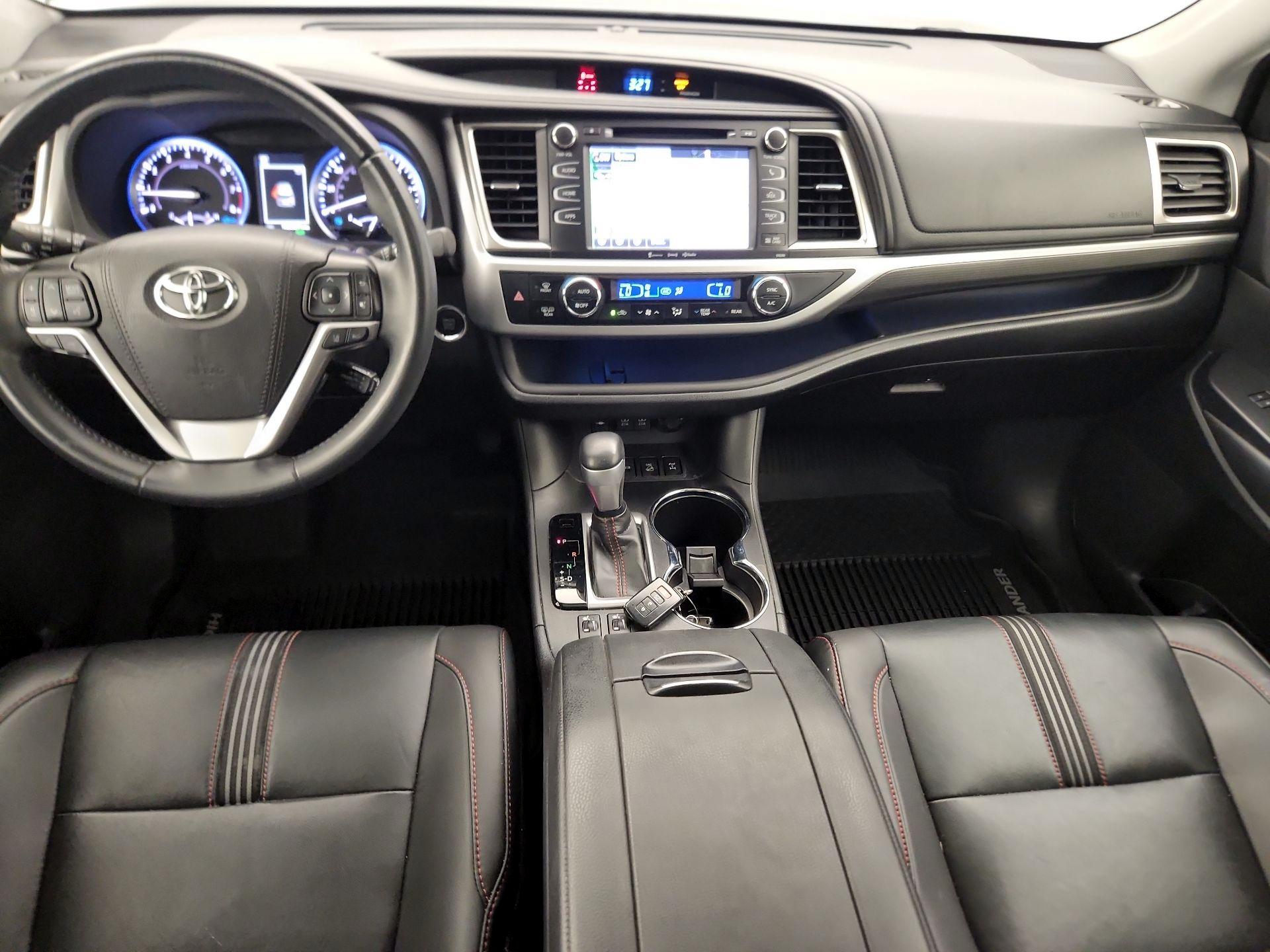 Thumbnail: 2019 Toyota Highlander - 9