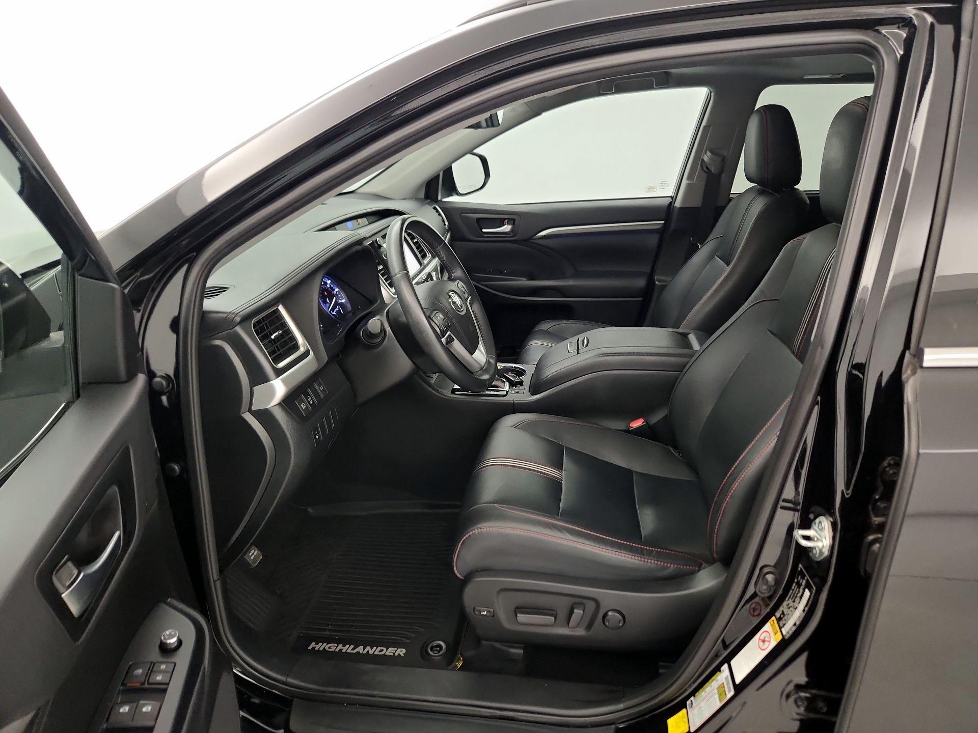 Thumbnail: 2019 Toyota Highlander - 11