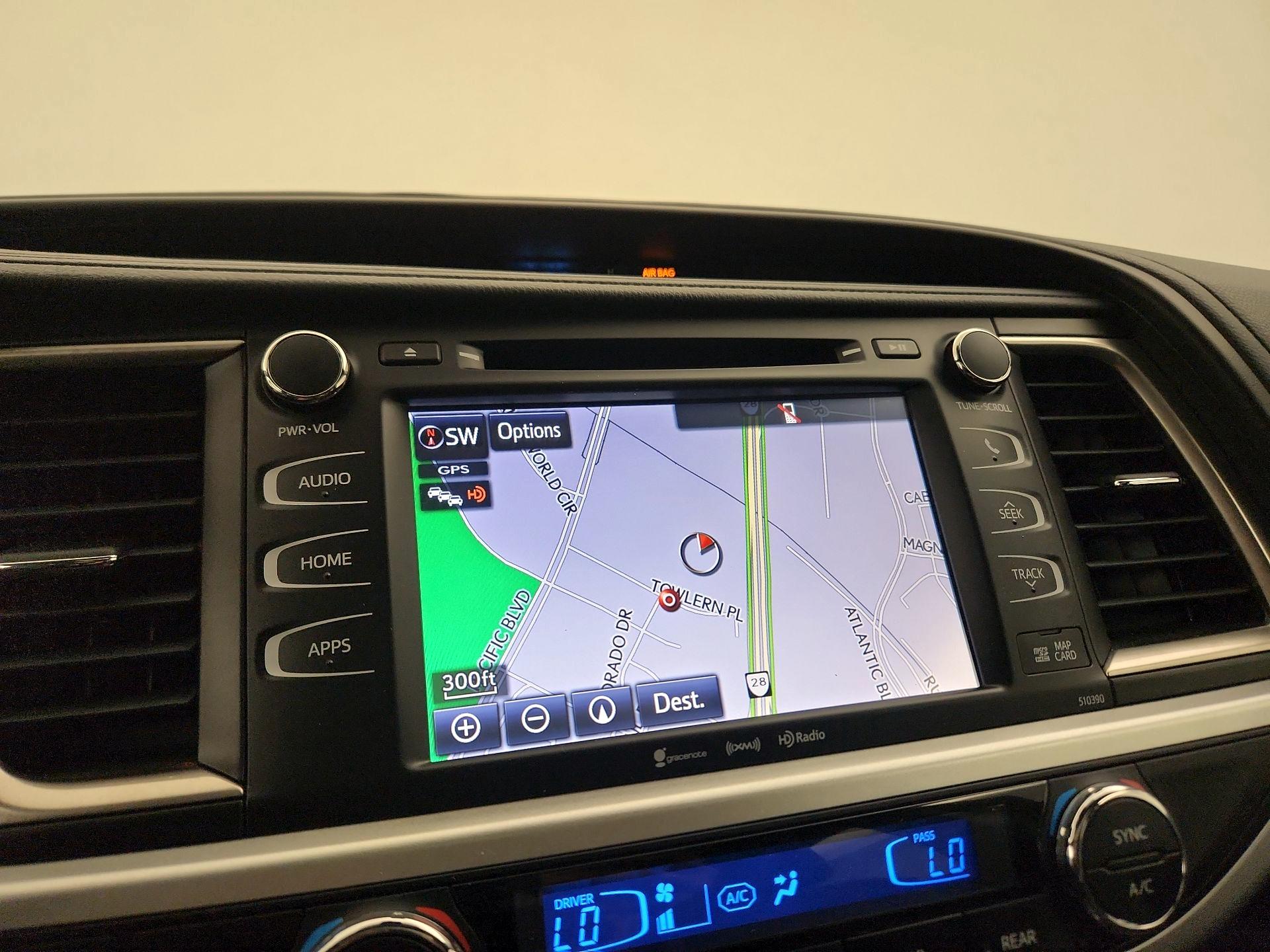 Thumbnail: 2019 Toyota Highlander - 14