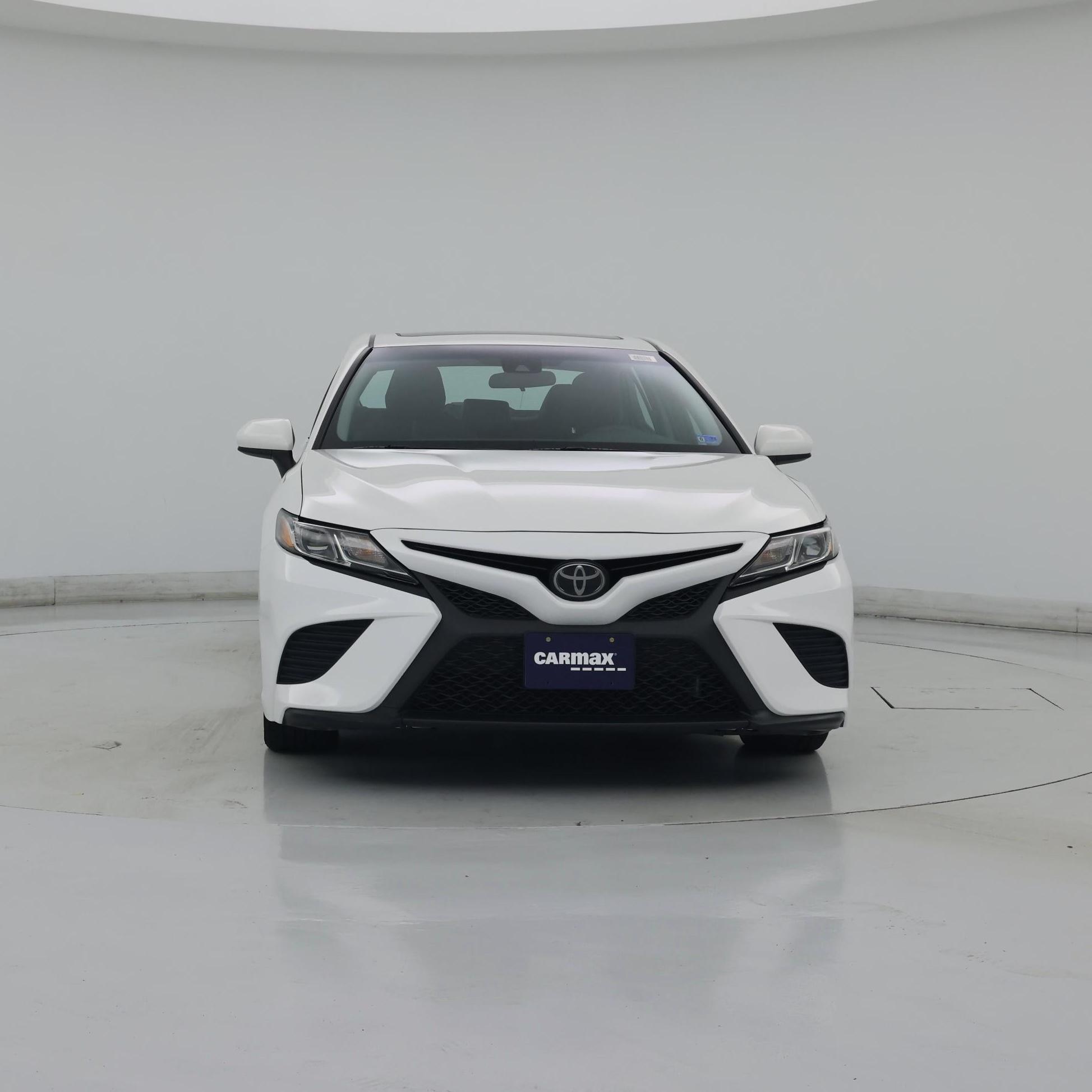 Thumbnail: 2018 Toyota Camry - 5