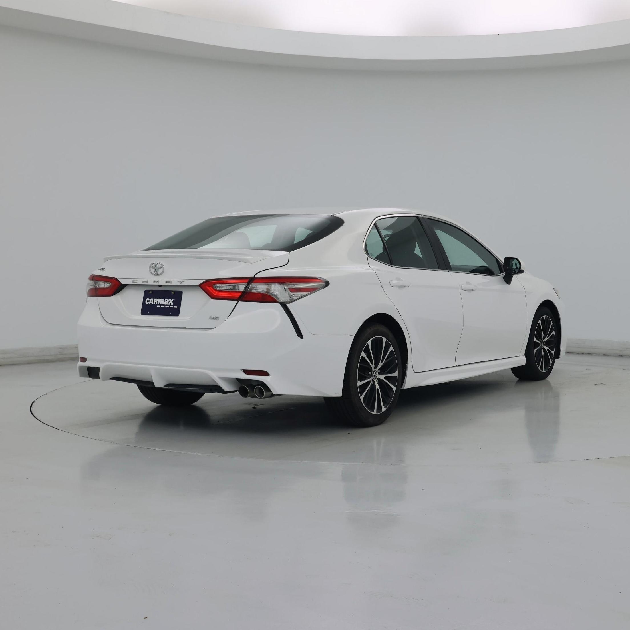 Thumbnail: 2018 Toyota Camry - 8