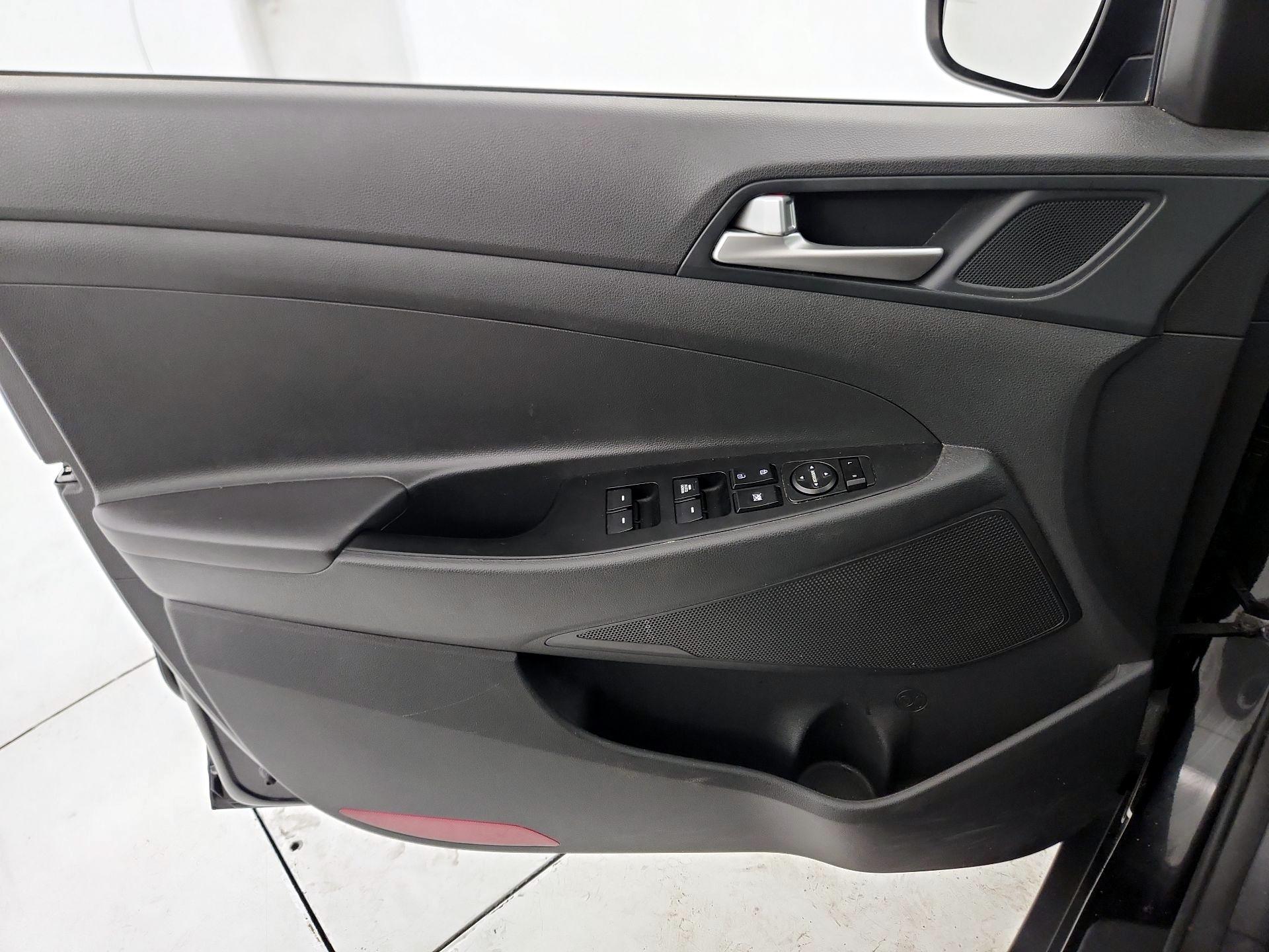 Thumbnail: 2020 Hyundai Tucson - 12