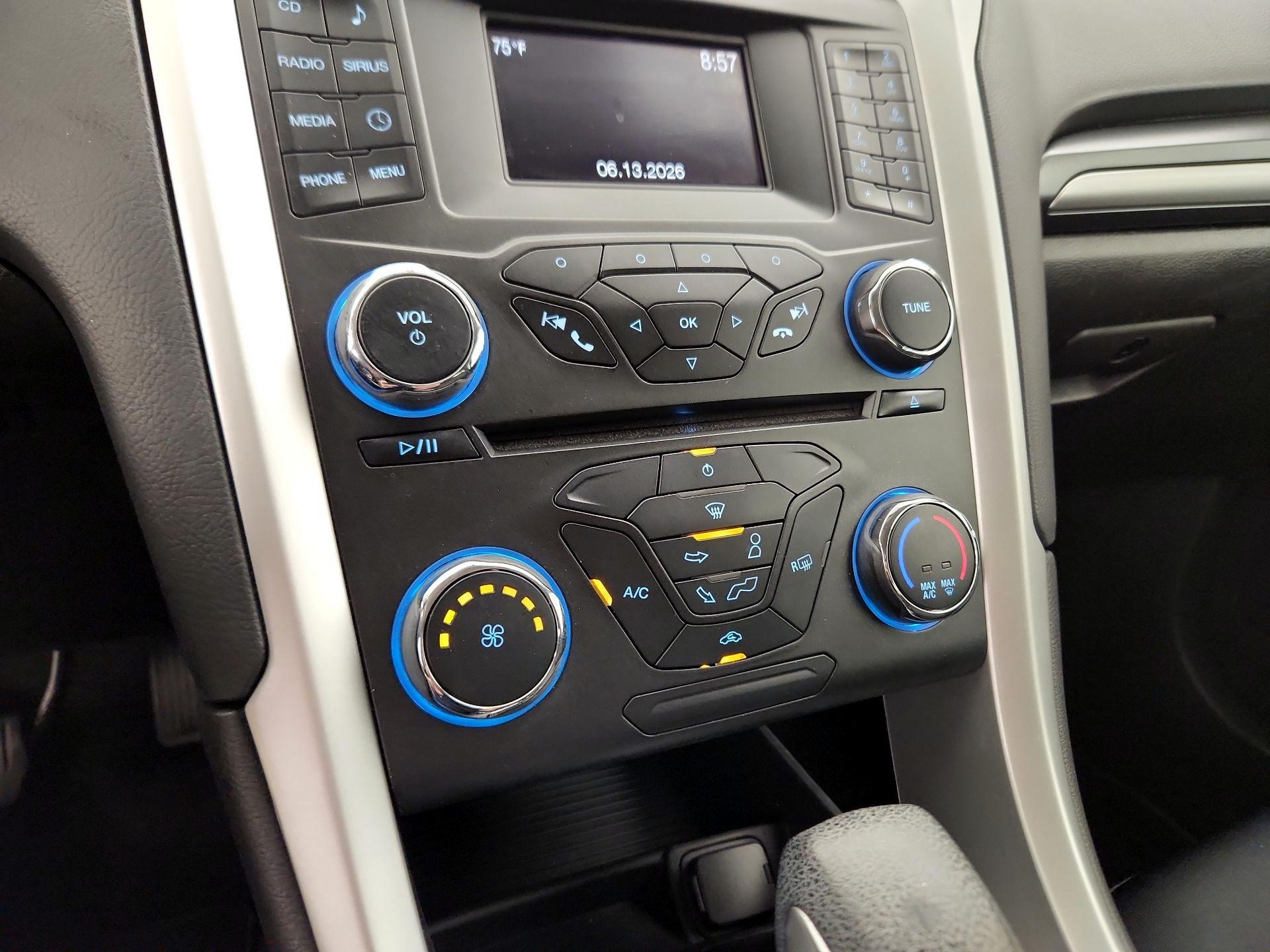 Thumbnail: 2016 Ford Fusion - 14