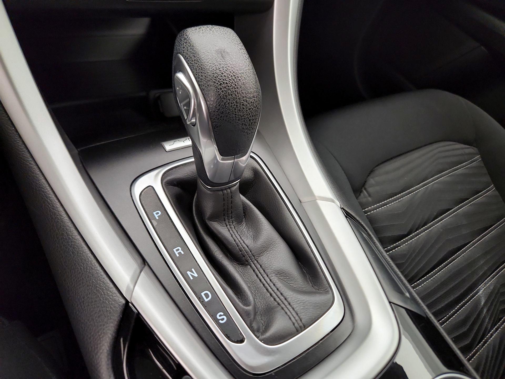 Thumbnail: 2016 Ford Fusion - 15