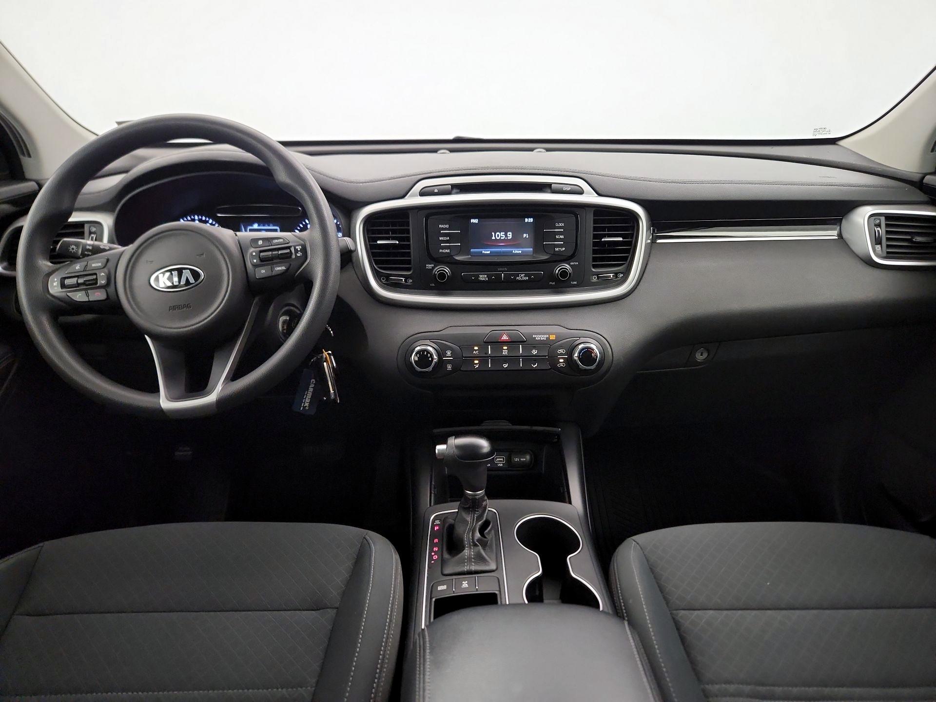 Thumbnail: 2018 Kia Sorento - 9