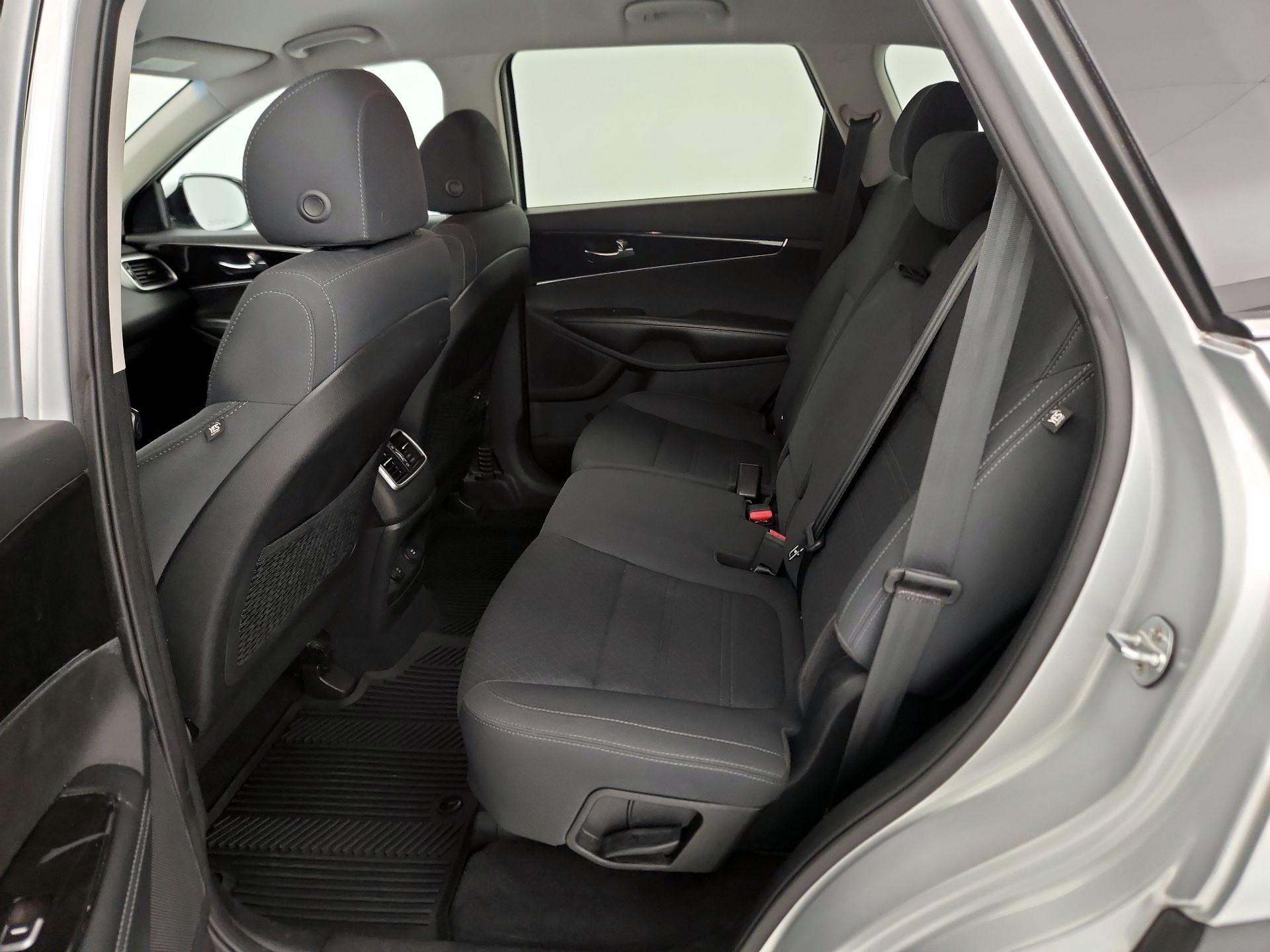 Thumbnail: 2018 Kia Sorento - 19