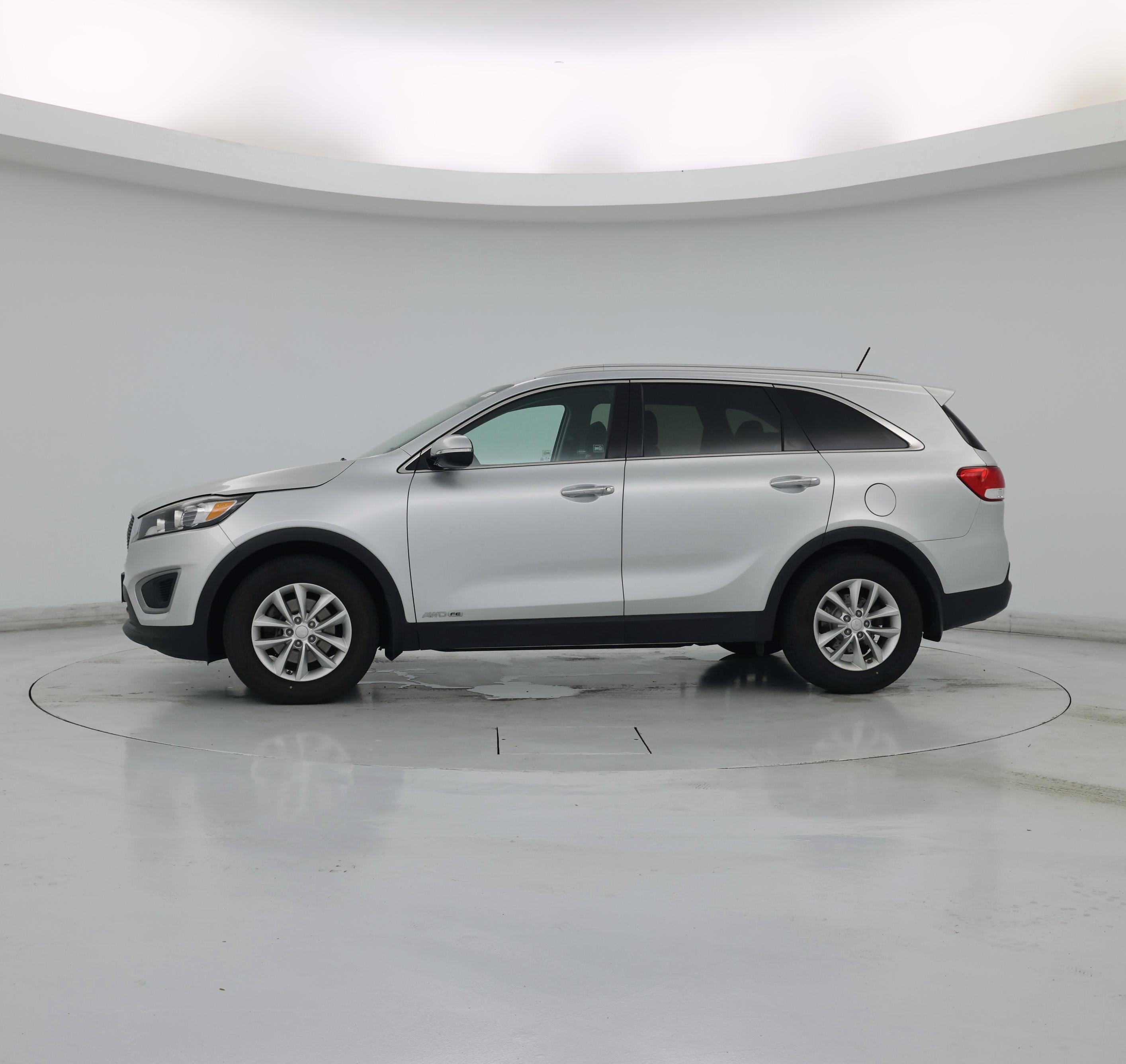 Thumbnail: 2018 Kia Sorento - 3