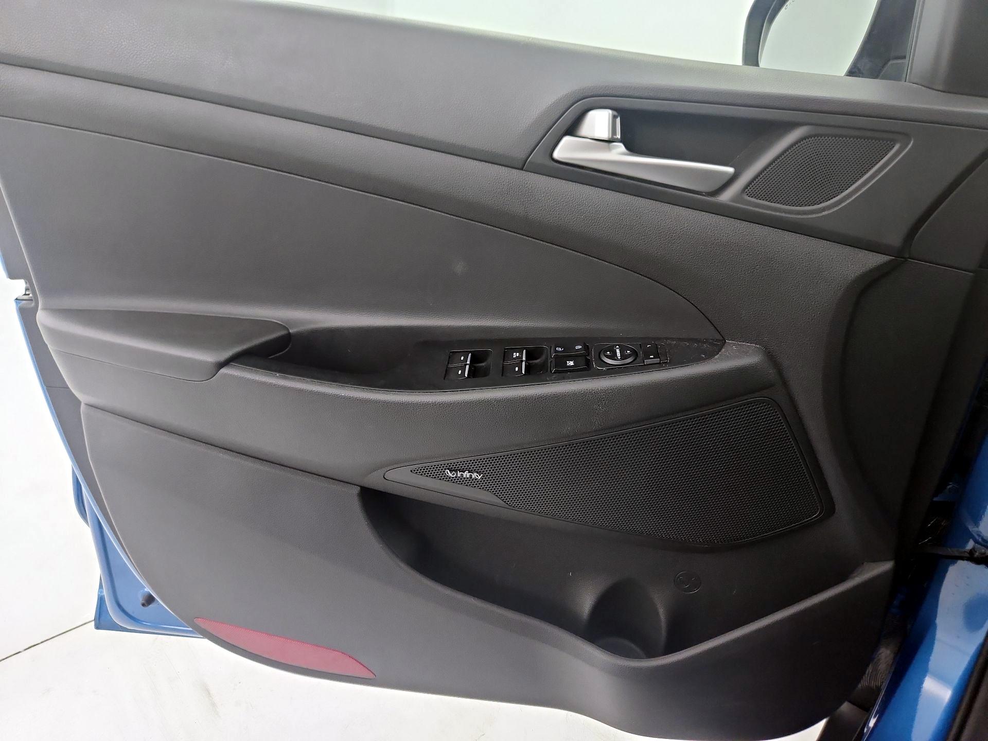 Thumbnail: 2019 Hyundai Tucson - 12