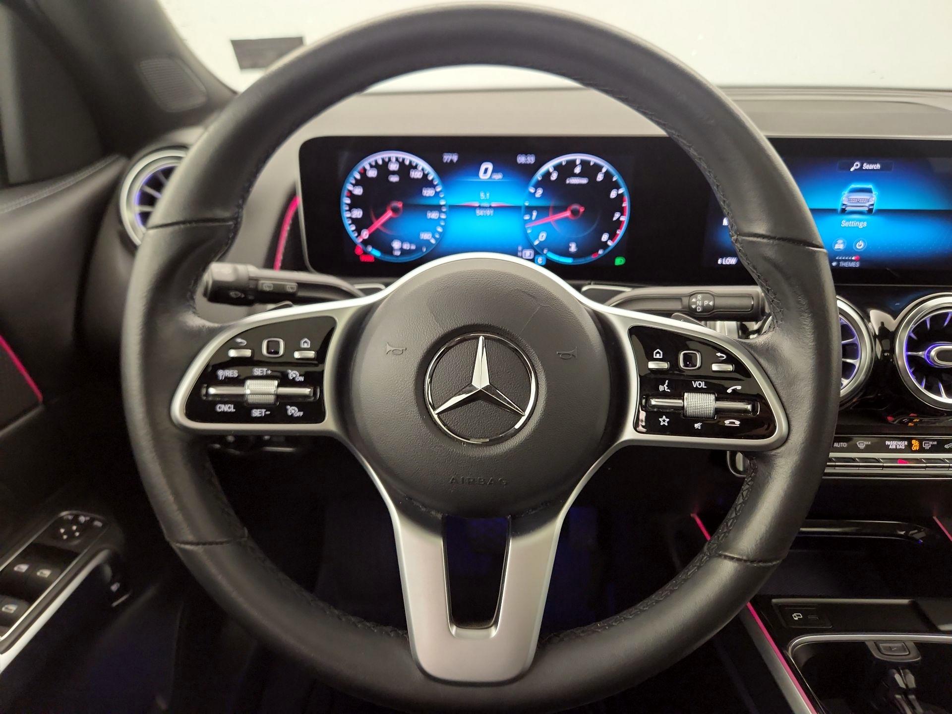 Thumbnail: 2021 Mercedes-Benz GLB - 10