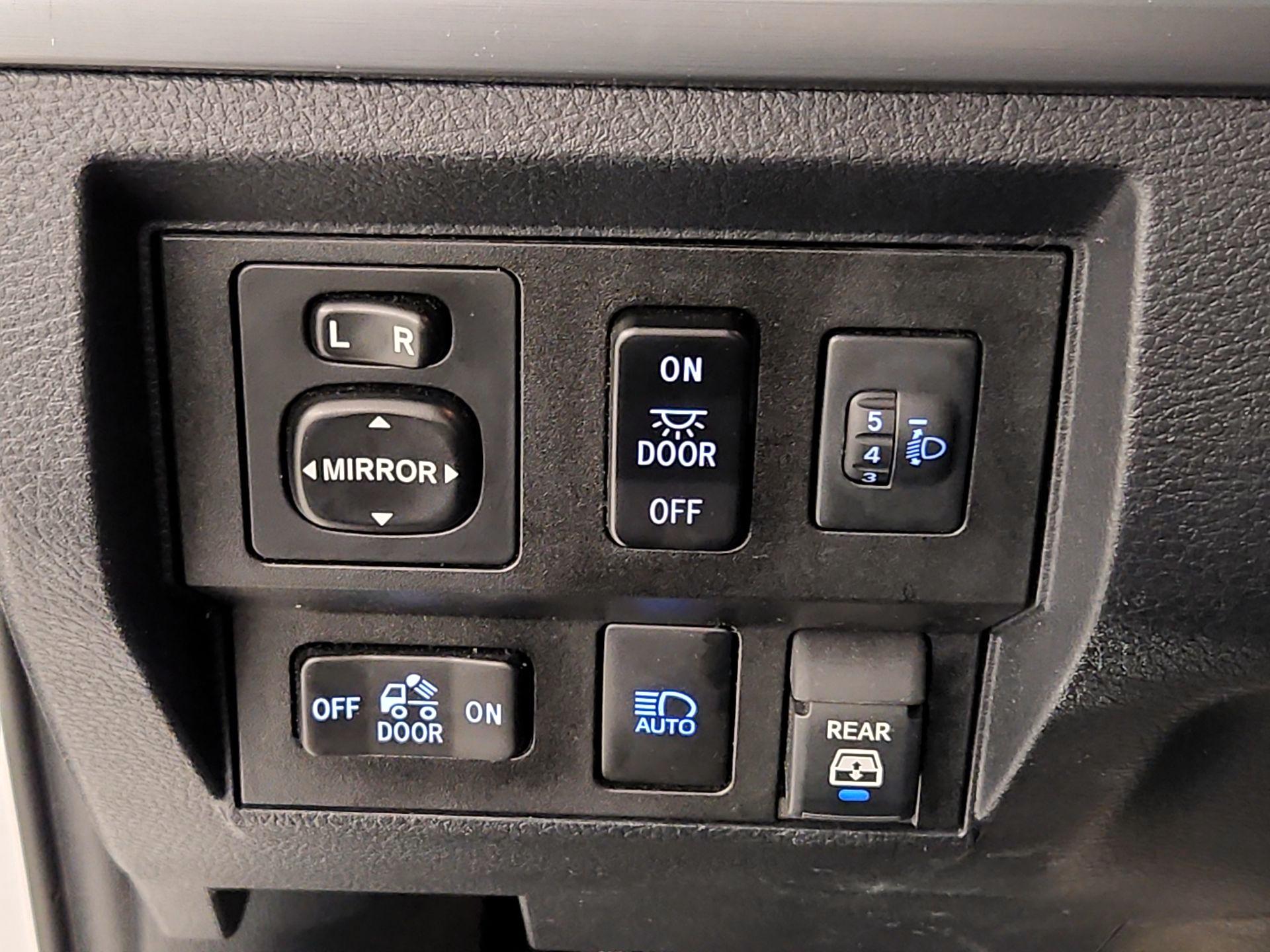 Thumbnail: 2019 Toyota Tundra - 13