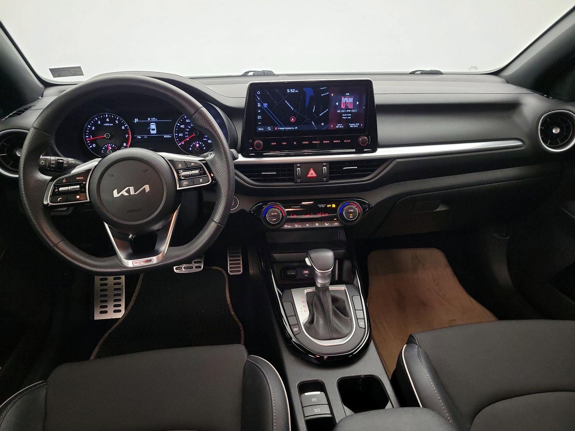 Thumbnail: 2024 Kia Forte - 9