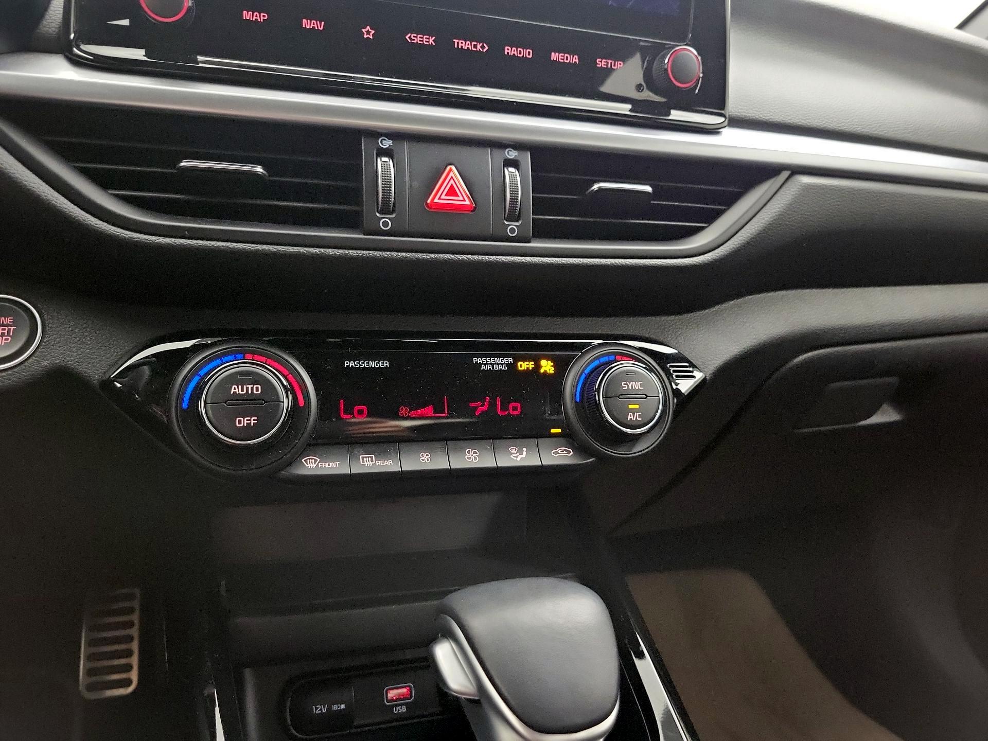 Thumbnail: 2024 Kia Forte - 17