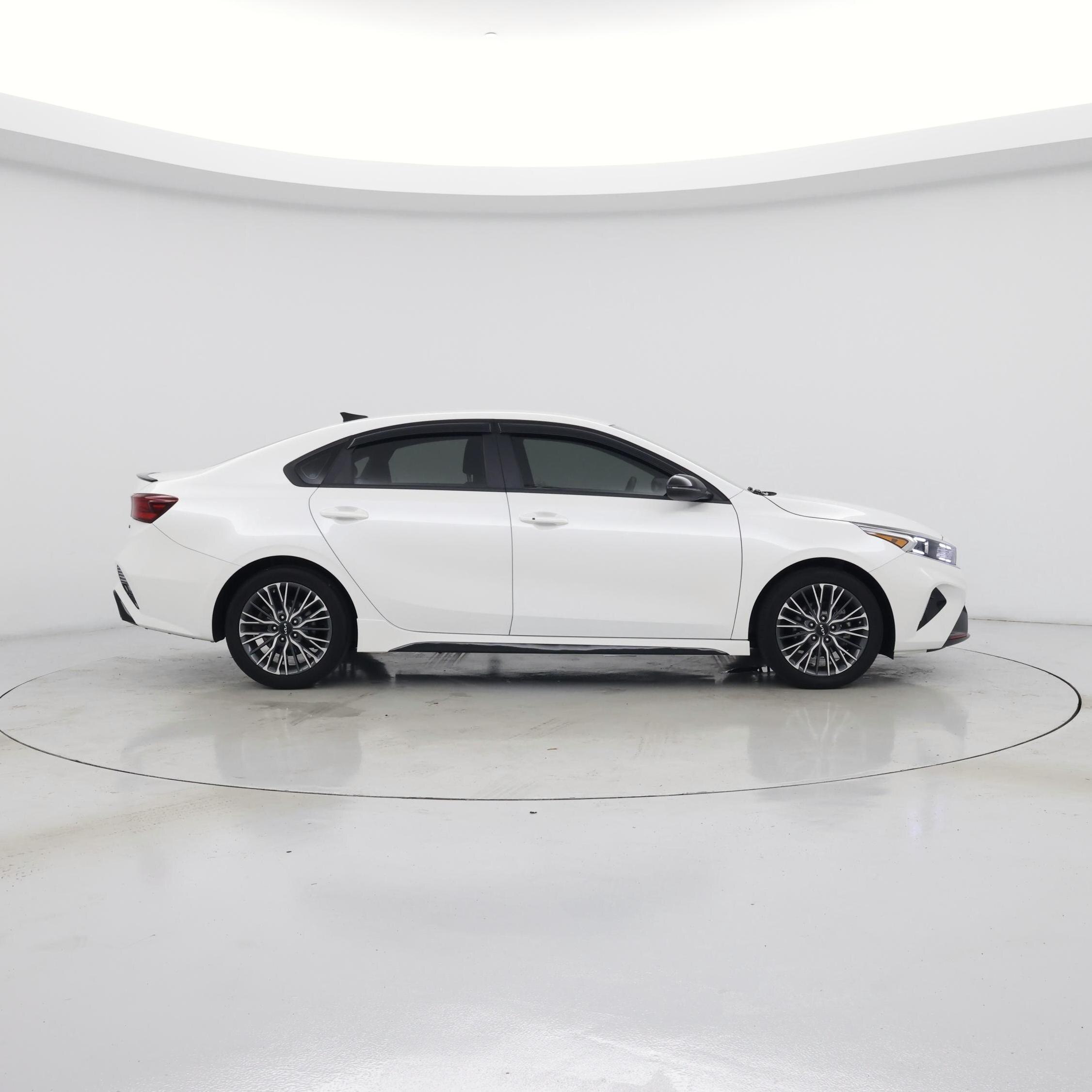 Thumbnail: 2024 Kia Forte - 7