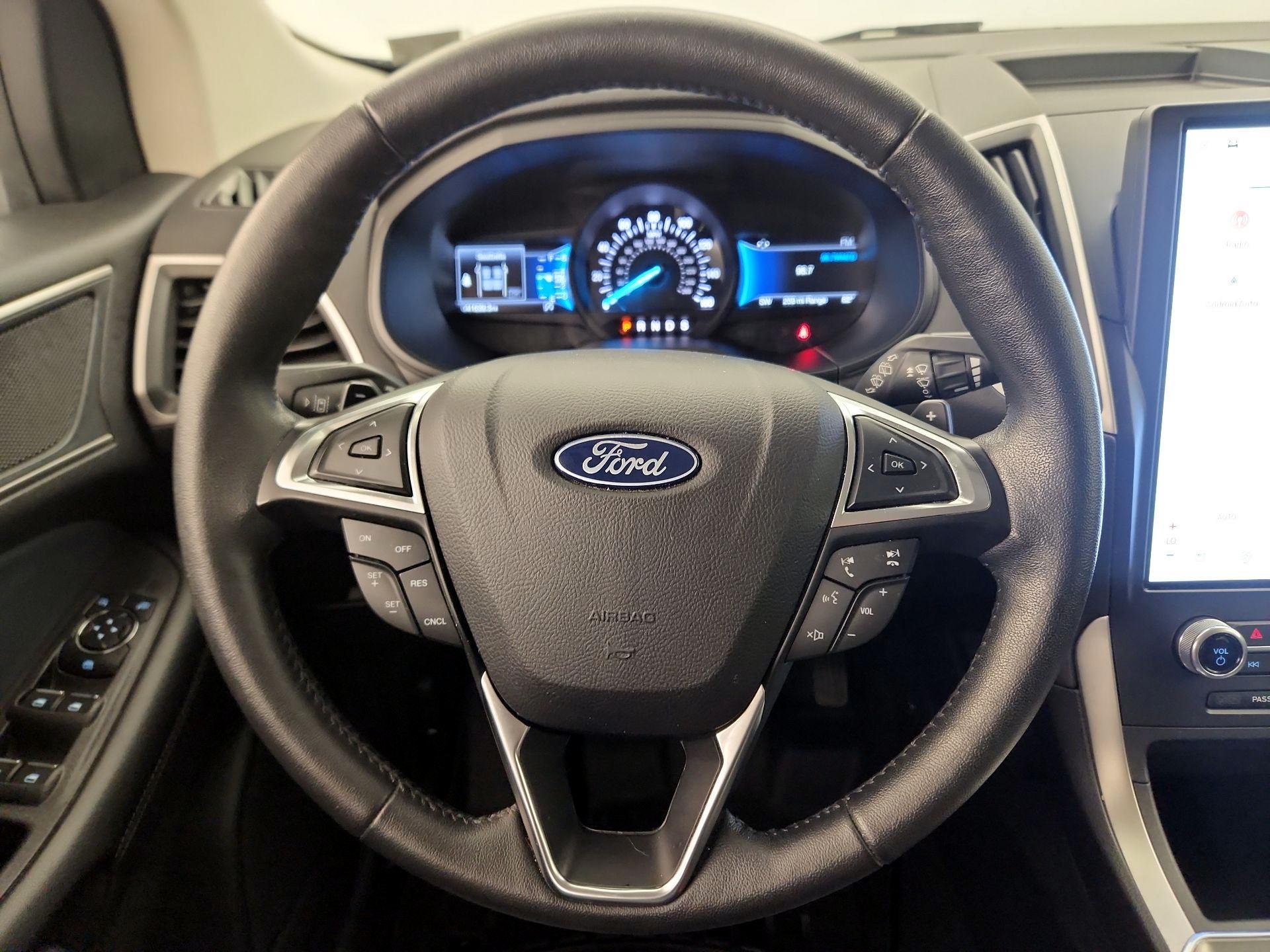 Thumbnail: 2022 Ford Edge - 10