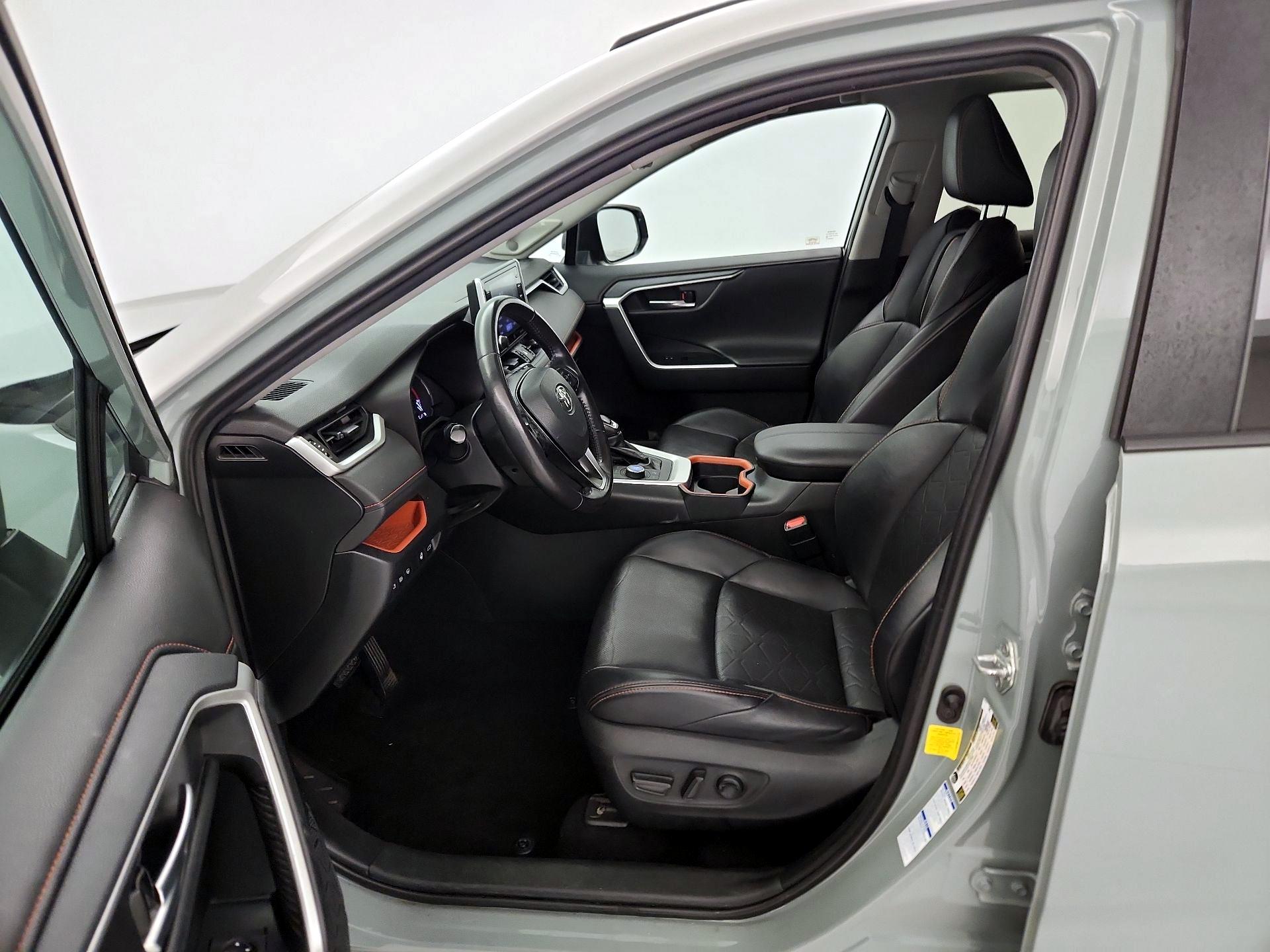 Thumbnail: 2019 Toyota RAV4 - 11