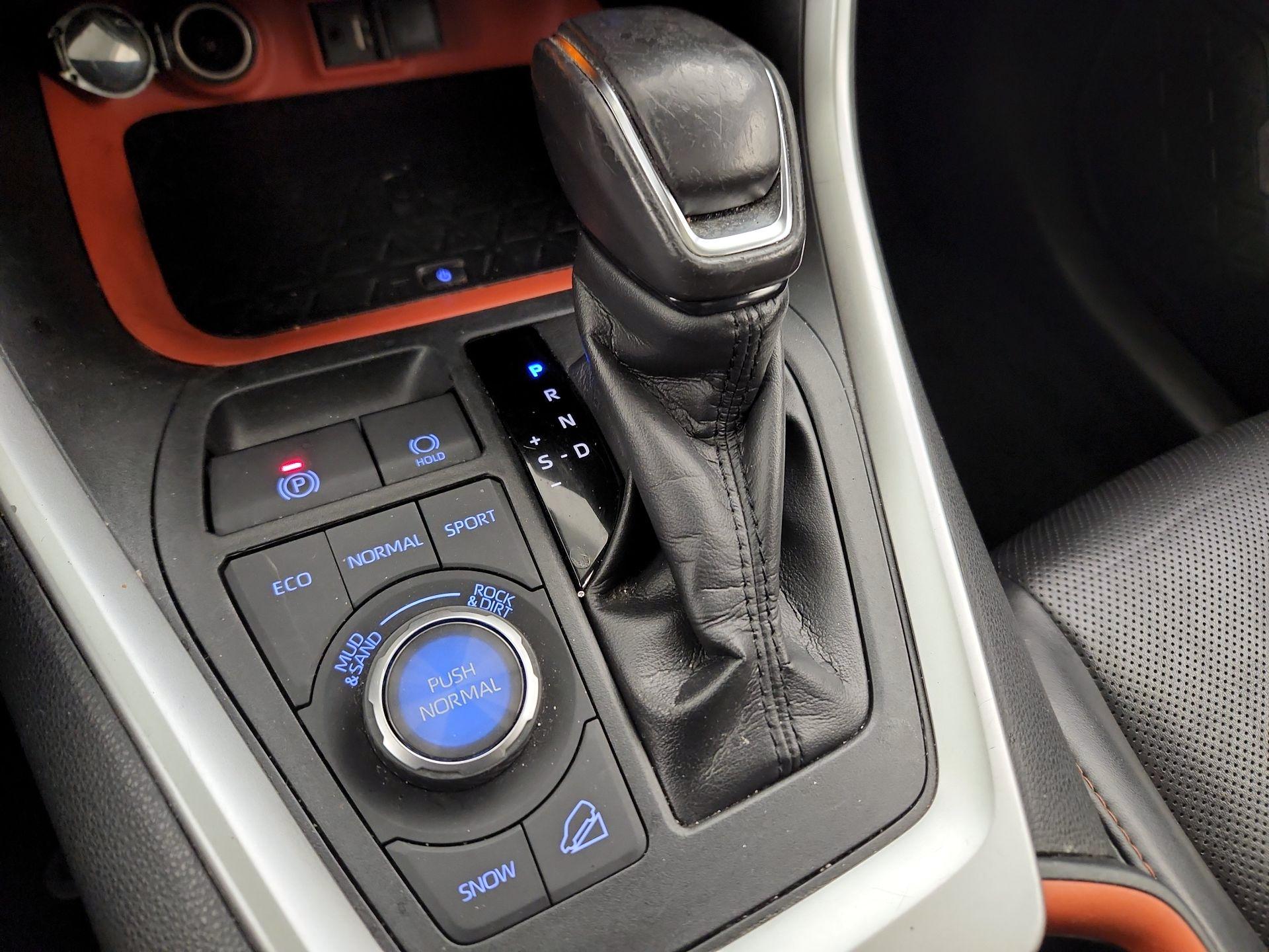 Thumbnail: 2019 Toyota RAV4 - 17